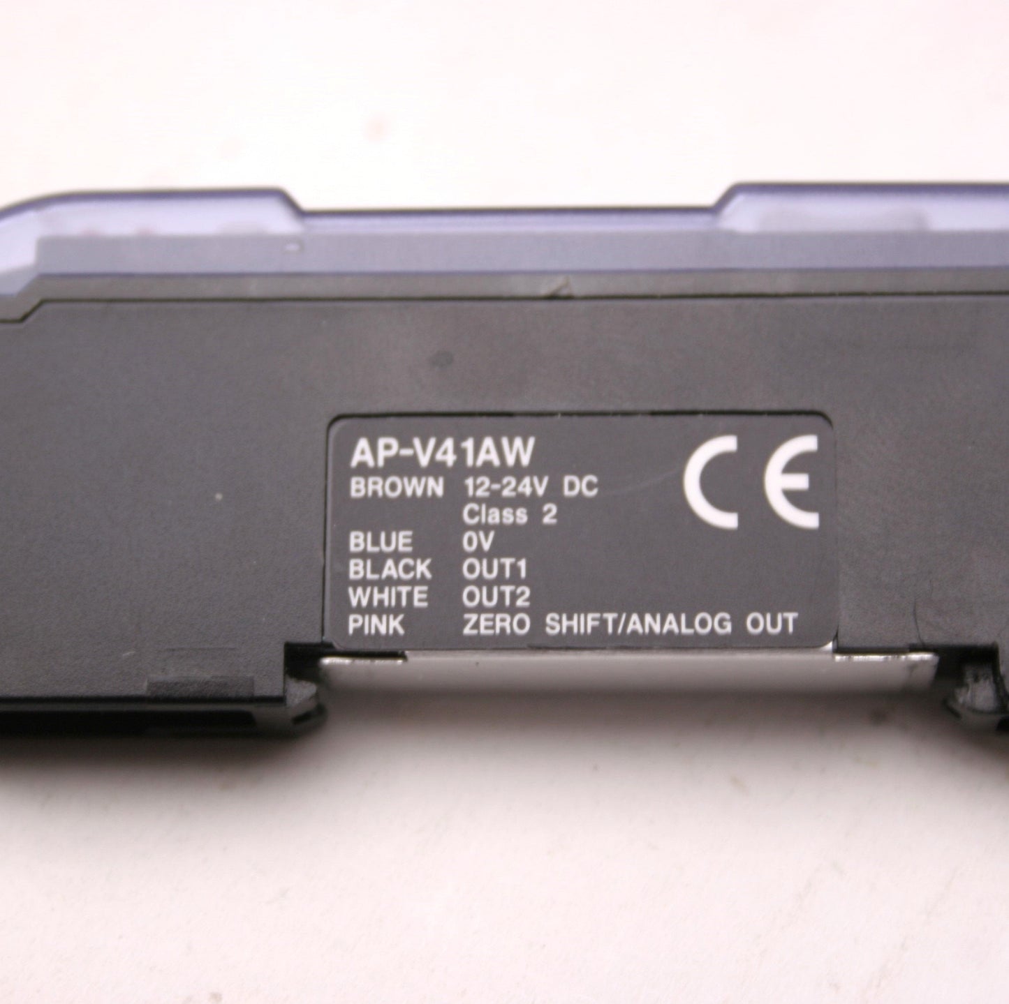 Used Keyence AP-V41AW Amplifier Unit, NPN, 12-24VDC, Class 2, Analog Out