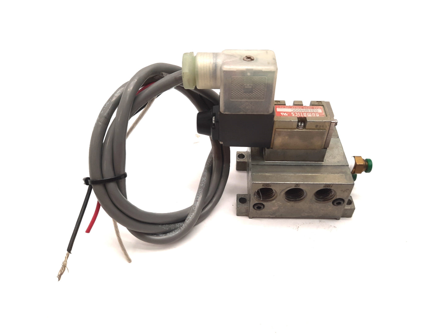 Used Numatics 031SA400C Solenoid Air Valve 2 Pos 5 Port 1/8" NPT 24VDC