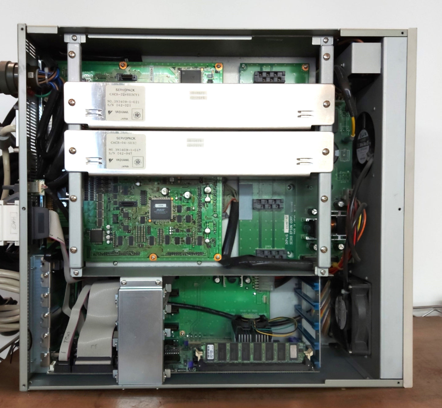 Used Epson RC420 EZ Module Robot Controller/Computer 2x Servo Pack Windows 2k 220VAC