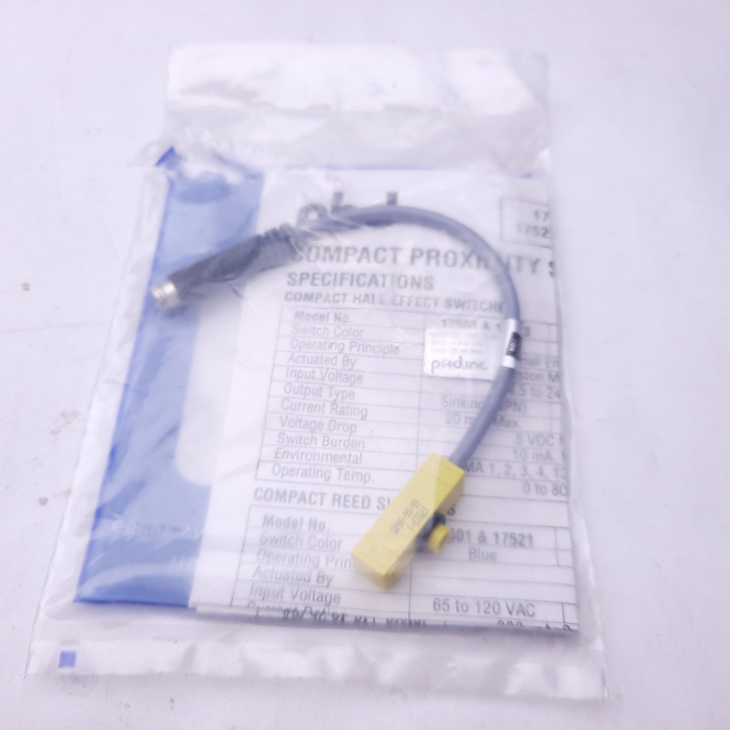 New Phd 17523-1 Cylinder Switch Proximity Sensor, Connection: 3-Pin Male