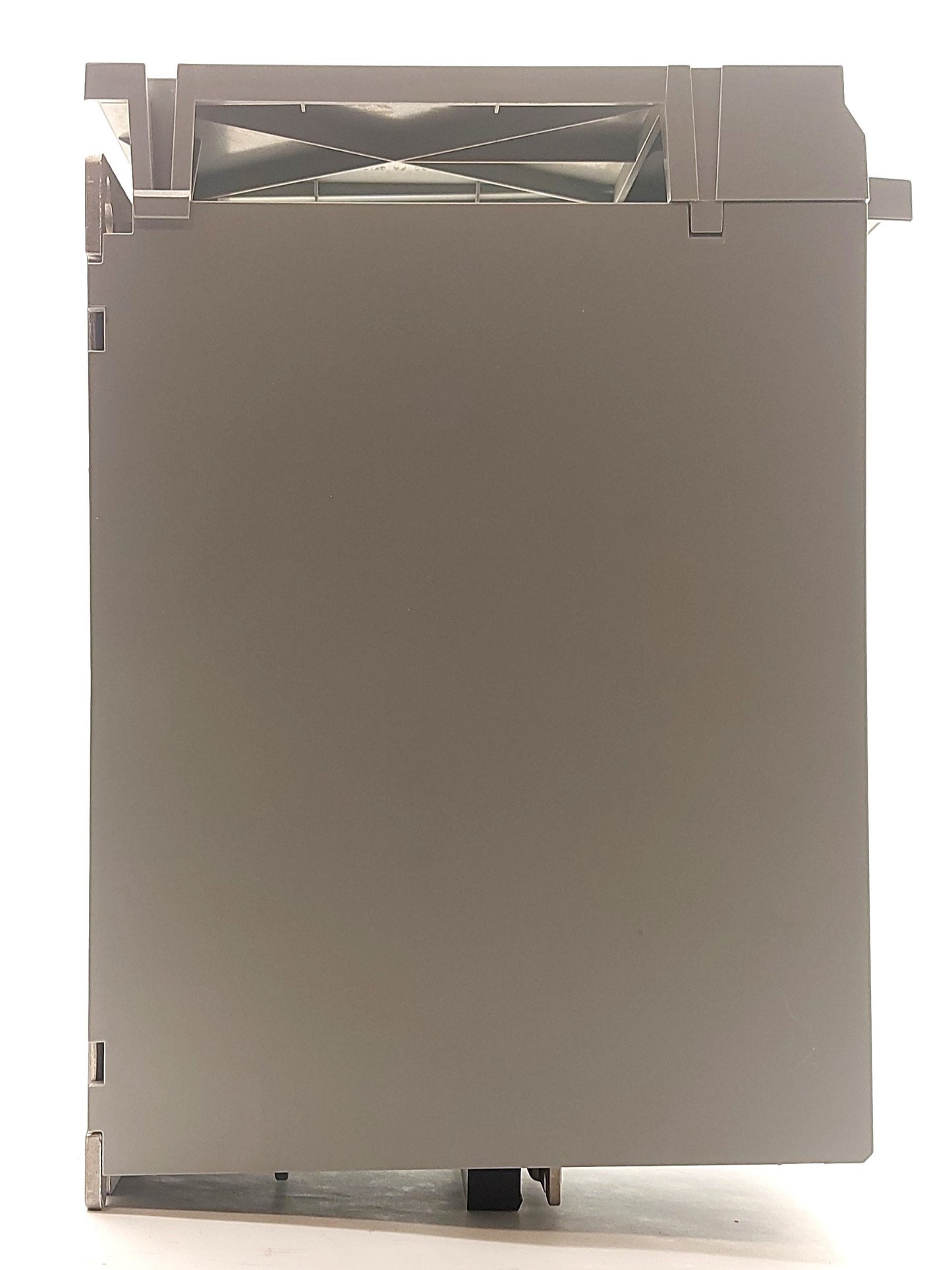New – Open box Danfoss FC102P1K5T4E21H2XG VLT HVAC Motor Drive Out: 1.5kW/2HP In: 3Ø 380-480VAC