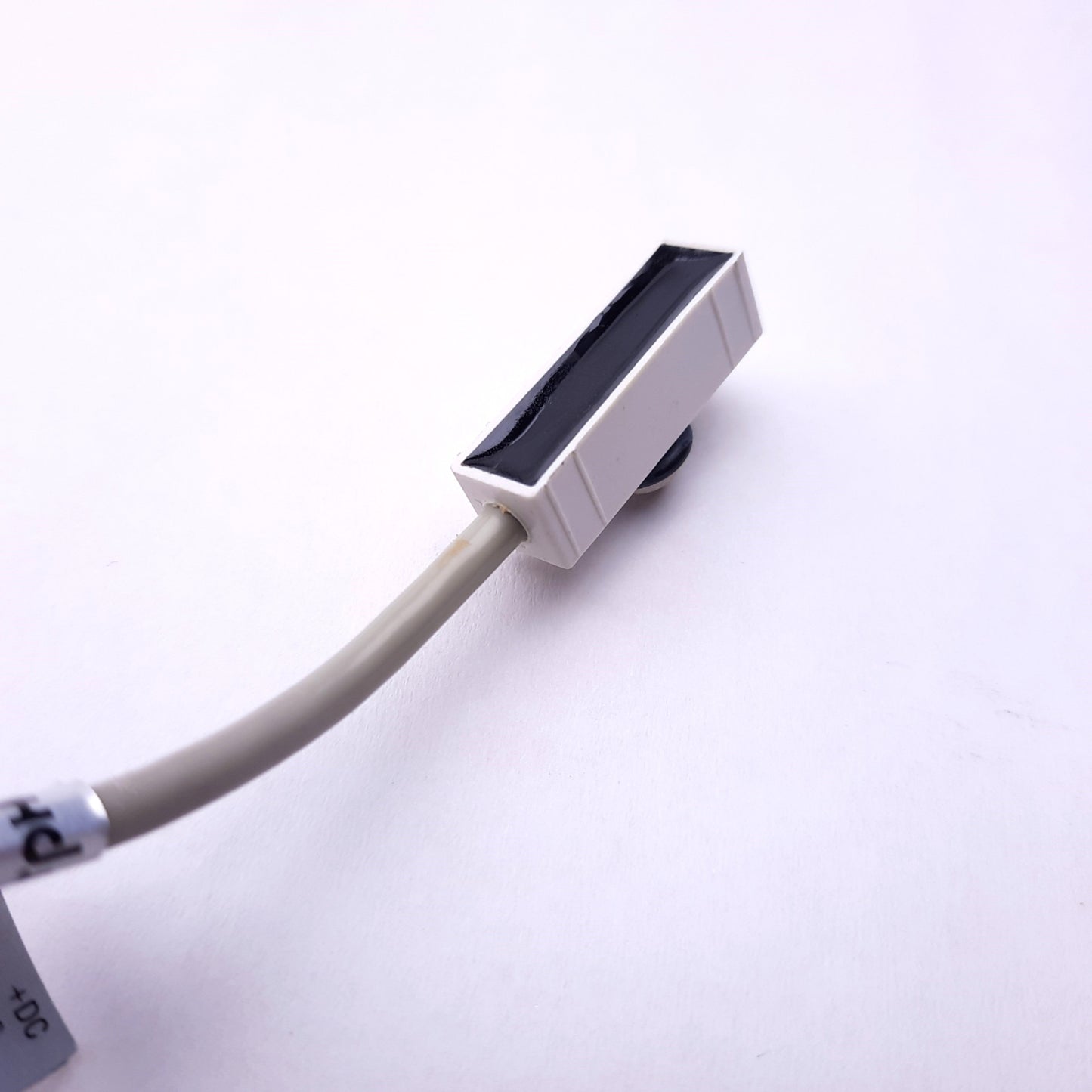 New Other PHD 17502-1-06 Reed Switch, 4.5-24VDC, NPN (Sink) or PNP Source, 6' Cable