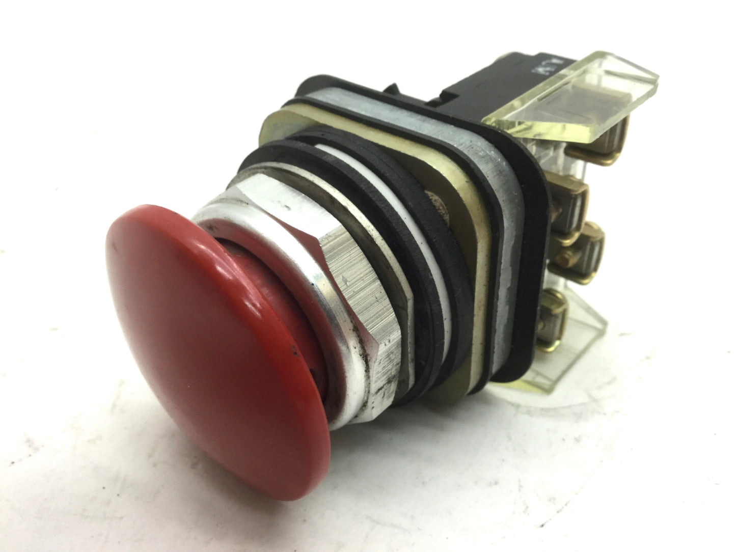 Used Allen Bradley 800T-D Red Push Button With 800T-XA Contacts NC NO