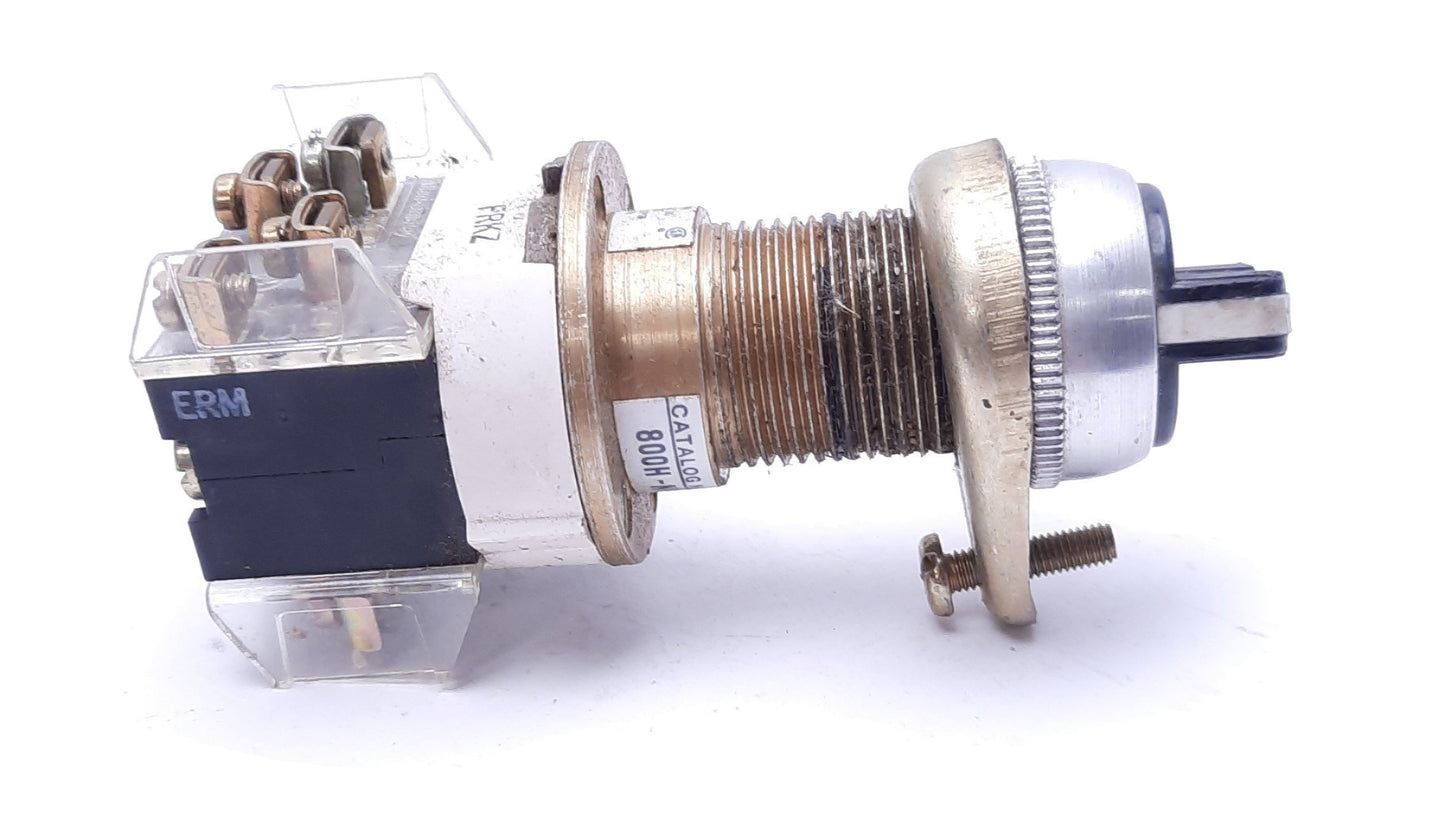 Used Allen-Bradley 800H-NP2KF4# Series C Selector Switch With 800T-XA Contact Blocks