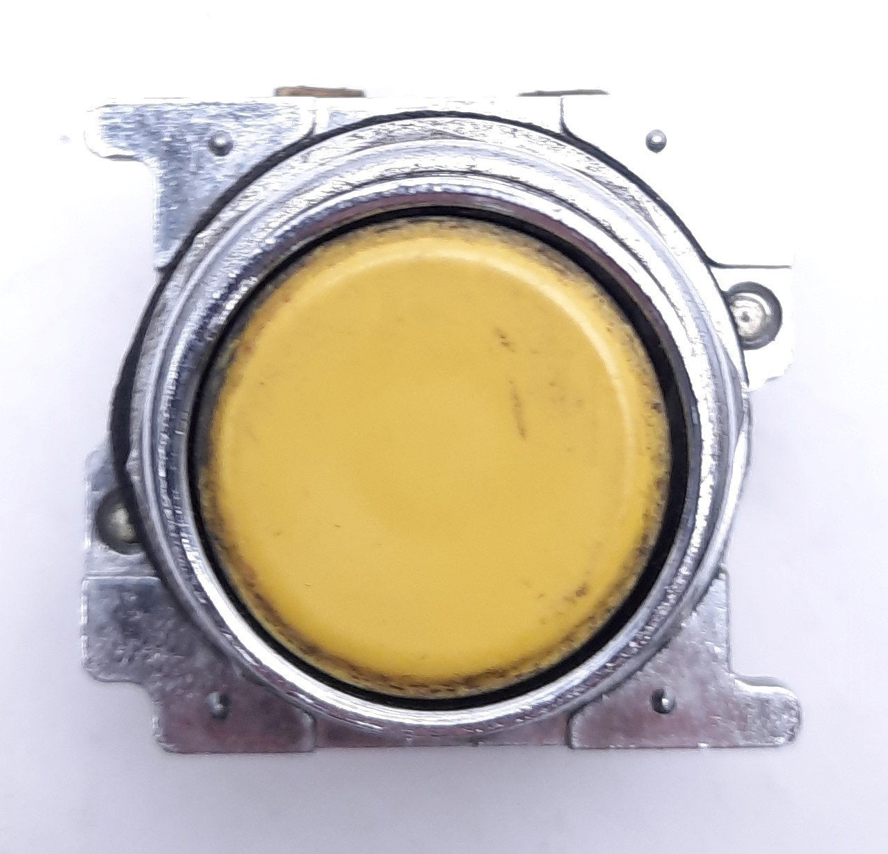 Used Cutler-Hammer 10250T 4086 Yellow Momentary Push Button Switch 600VAC 250VDC
