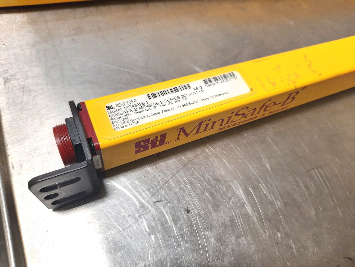 Used STI MiniSafe-B MS4332B-2 Transmitter & Receiver Light Curtains Series MS4300B-2