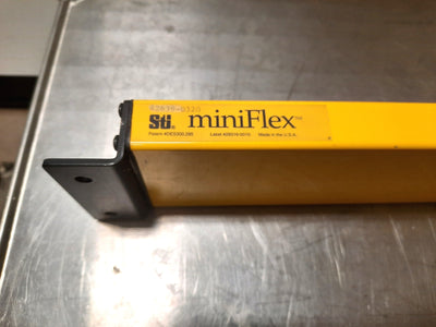 Used Omron Sti 42639-0320 Miniflex Glass Light Curtain Mirror Reflector 34" x 2"