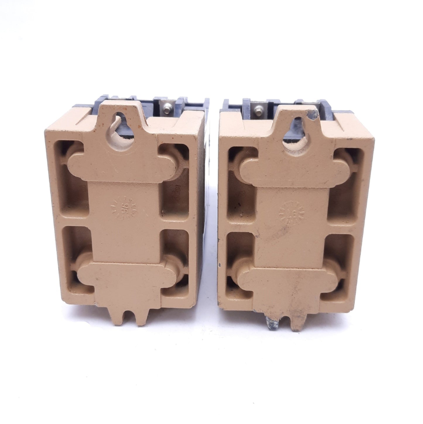 Used Lot of 2 Allen-Bradley 700-P800A1 Series B AC Relays, 110-120V Coil Voltage