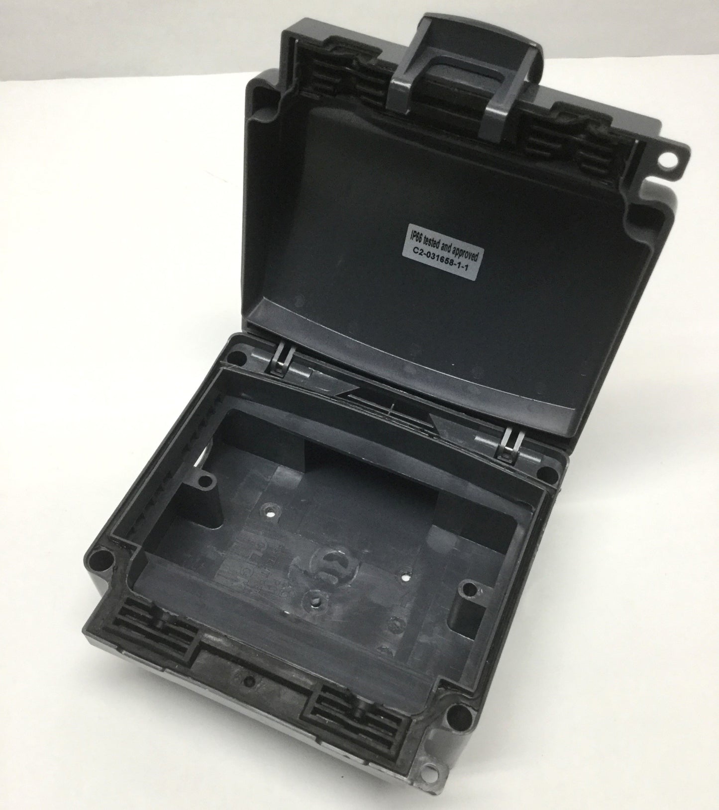 Used Scolmore OA502AG Click UK Aquip66 2-Gang Weatherproof Socket Enclosure, IP66