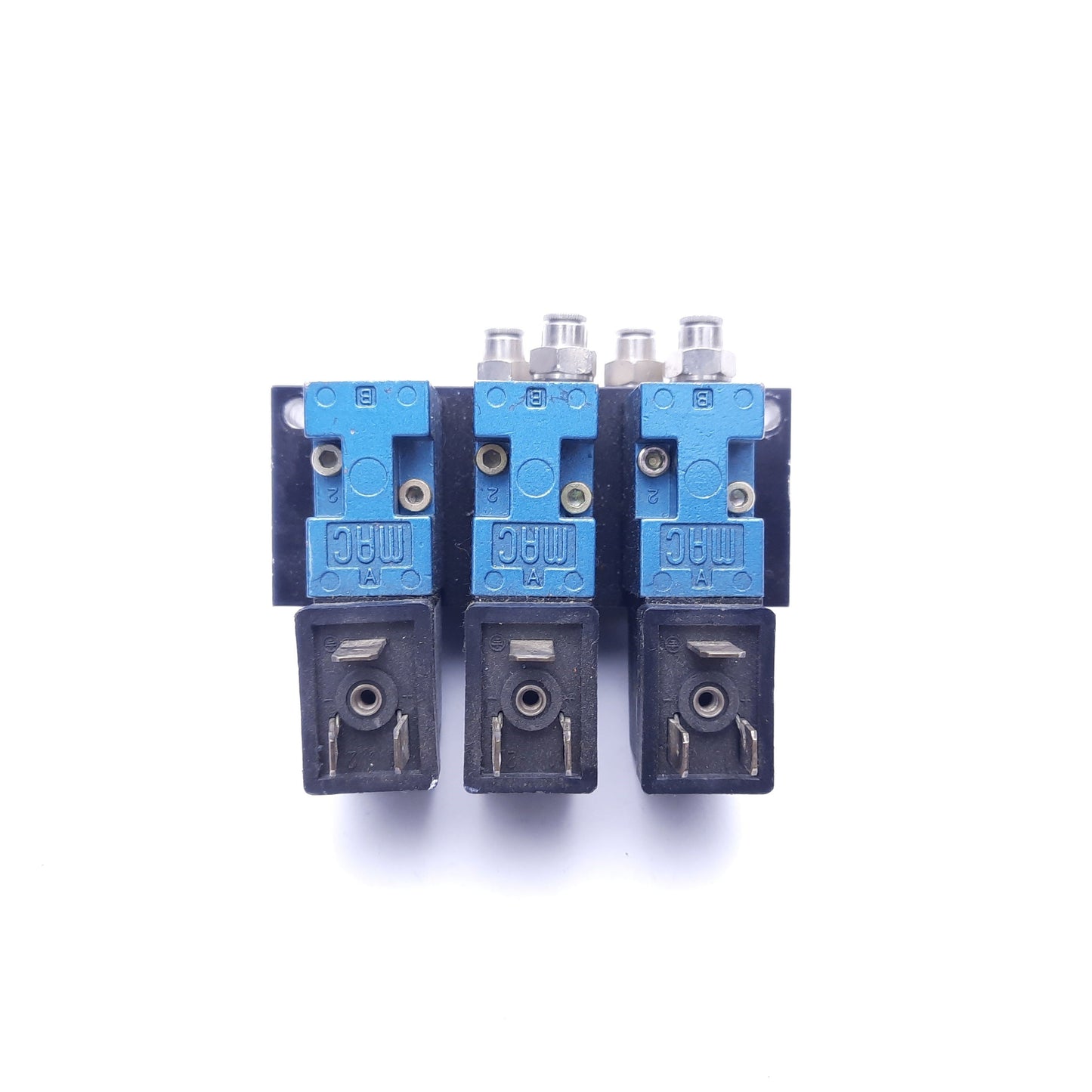 Used Bank of 3 MAC 45A-L00-DDAJ-1JM Solenoid Valves With Manifold, 24 VDC, 120 PSI