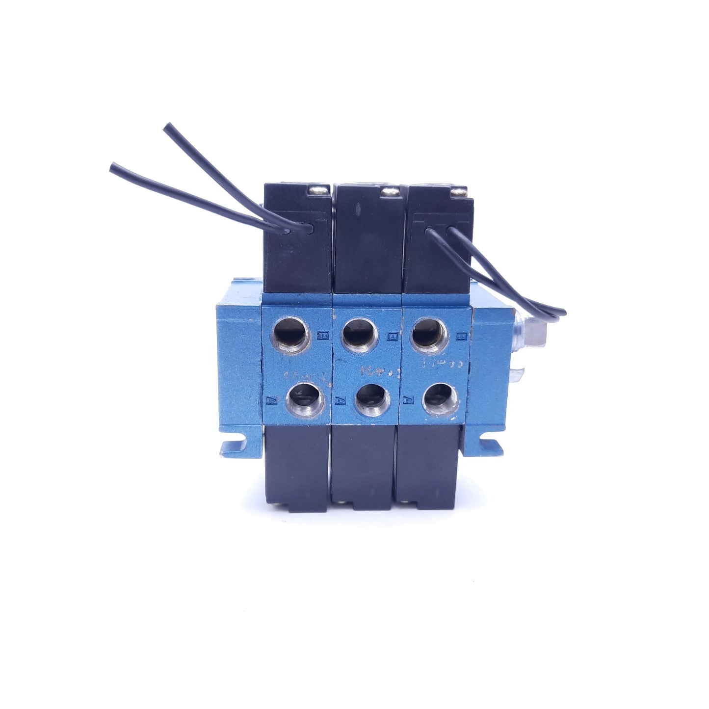 Used Bank of 3 MAC Solenoid Valves w/ Coils: x5 45A-TA1-DDAB-1BA, x1 35A-AAA-DAAA-1BA