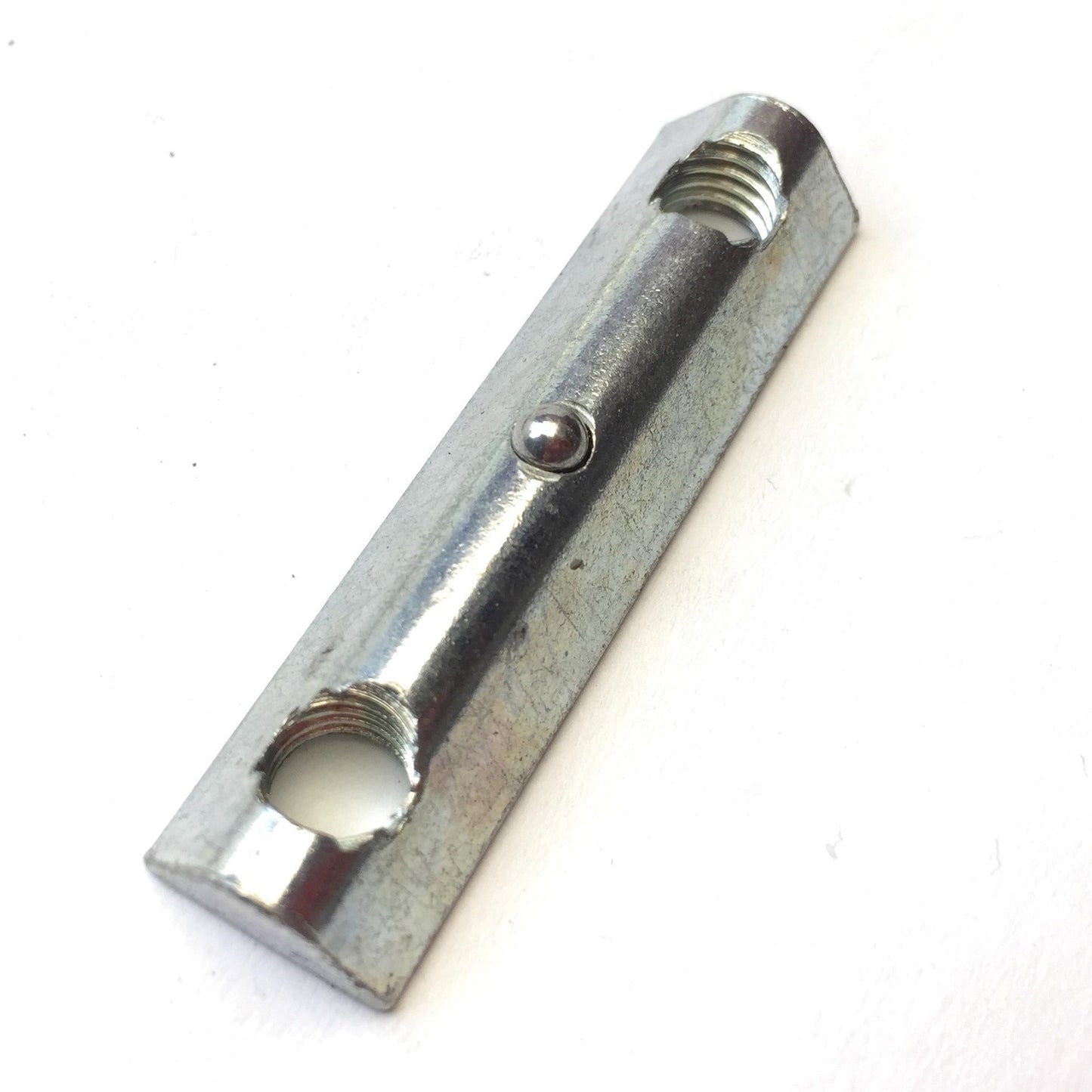 Used Lot of 14 Parker 20-050 Standard Double T-Nut Fasteners, 30 40 Series, M8 Thread
