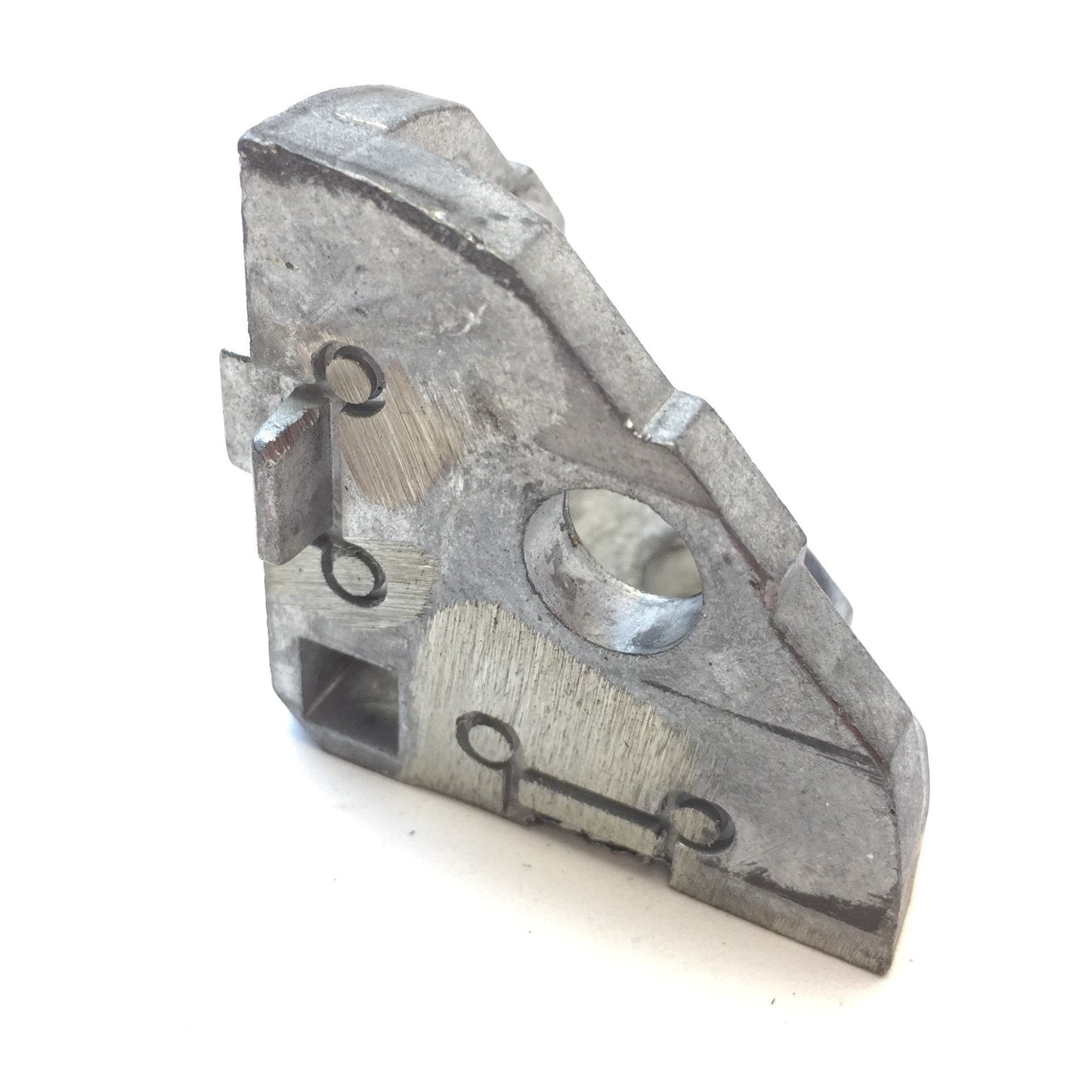 Used Lot of 12 Parker 22-146 Corner Brackets, Cap 18-822 Aluminum Extrusion Hardware