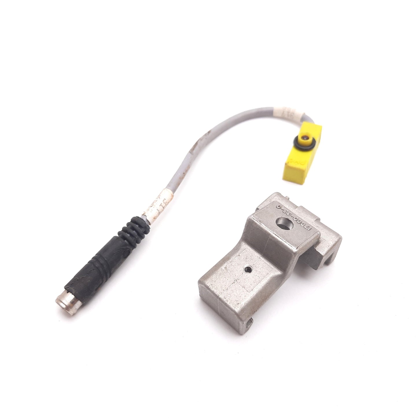 Used PHD 17523-1 Cylinder Switch Proximity Sensor, 3-Pin Male, W/ 17000-33-0 Bracket