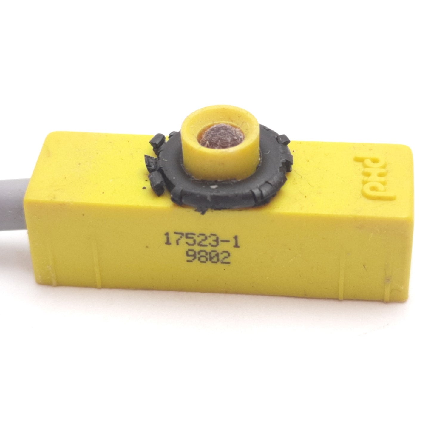Used PHD 17523-1 Cylinder Switch Proximity Sensor, 3-Pin Male, W/ 17000-34-0 Bracket