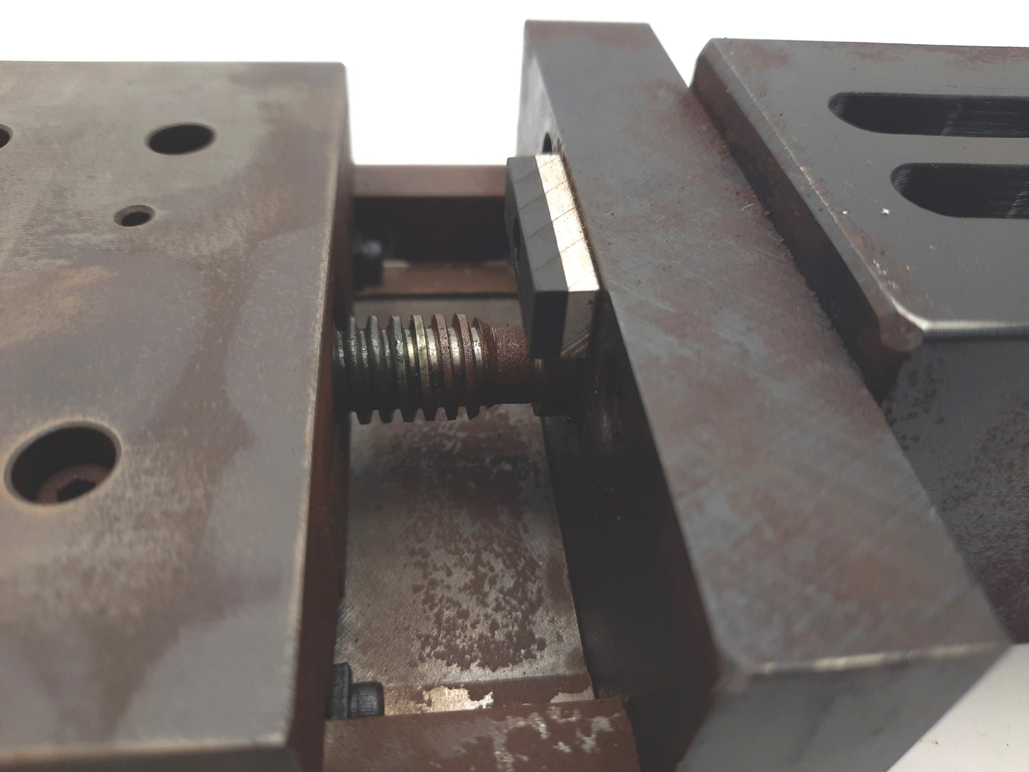 Used Linear Ball Screw Actuator Travel 30mm Lead 2.5mm Table: 100x115mm NEMA23 *Rust