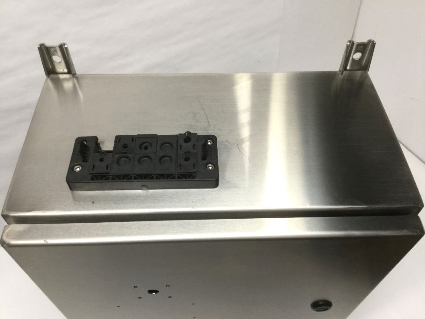 Used Saginaw SCE-16EL1608SSLP Stainless Steel Enclosure Cabinet Box 16" x 16" x 8"
