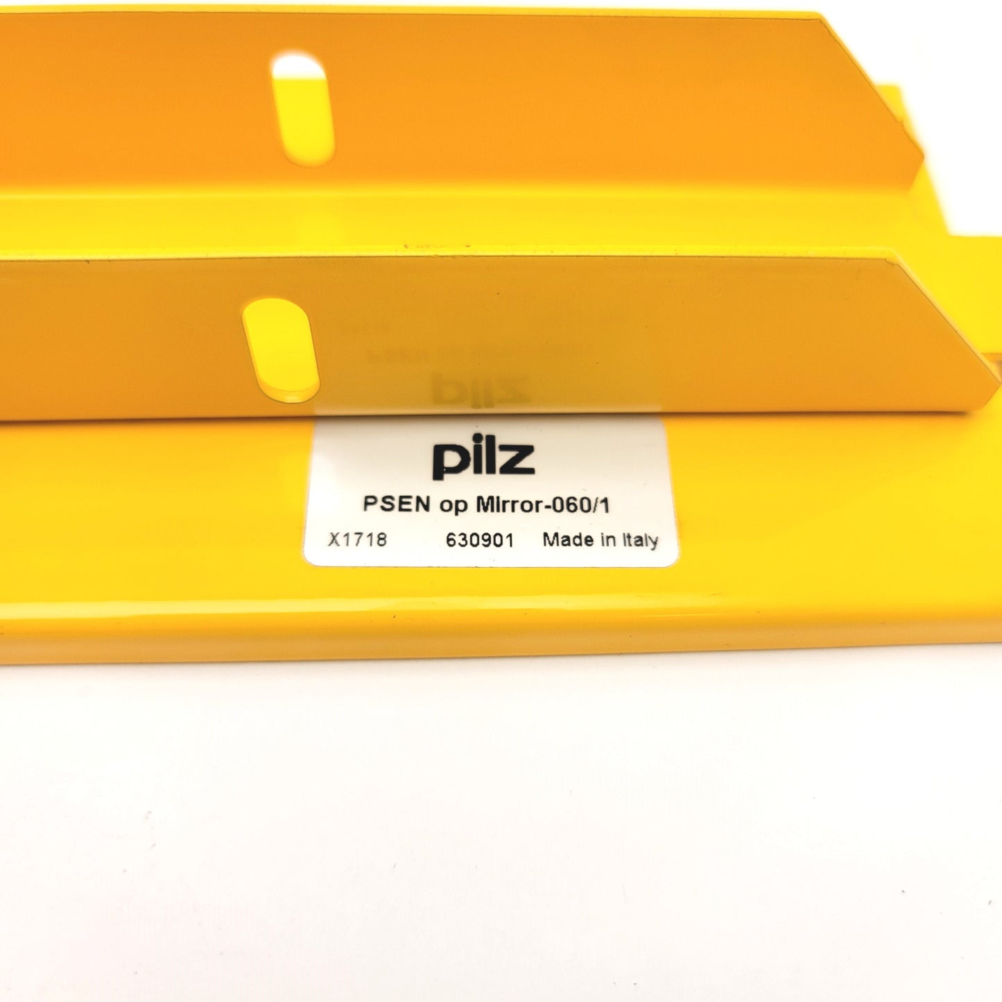 New – Open box PILZ 630901 PSEN op Mirror-060/1 Safety Light Curtain Corner Mirror 545mm x 89mm