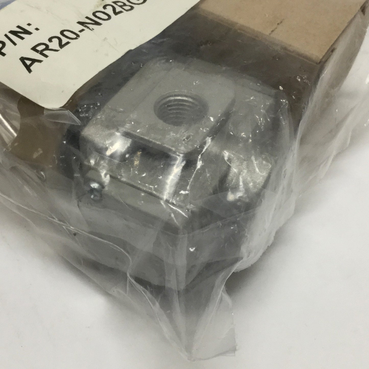 New – Open box SMC AR20-N02BG-Z Pneumatic Air Pressure Regulator, 1/4" NPT w/ Gauge & Bracket