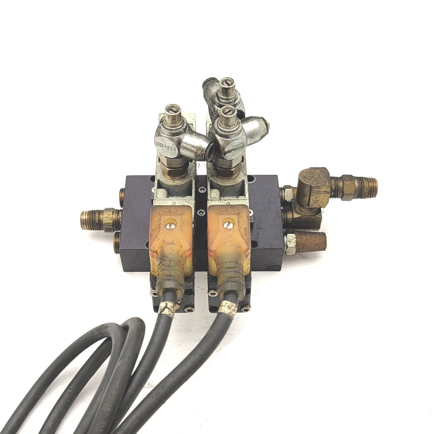 Used Bank Of 2 Numatics L12BA452B000061 Solenoid Valves On Manifold 4-Way 2-Pos 24VDC