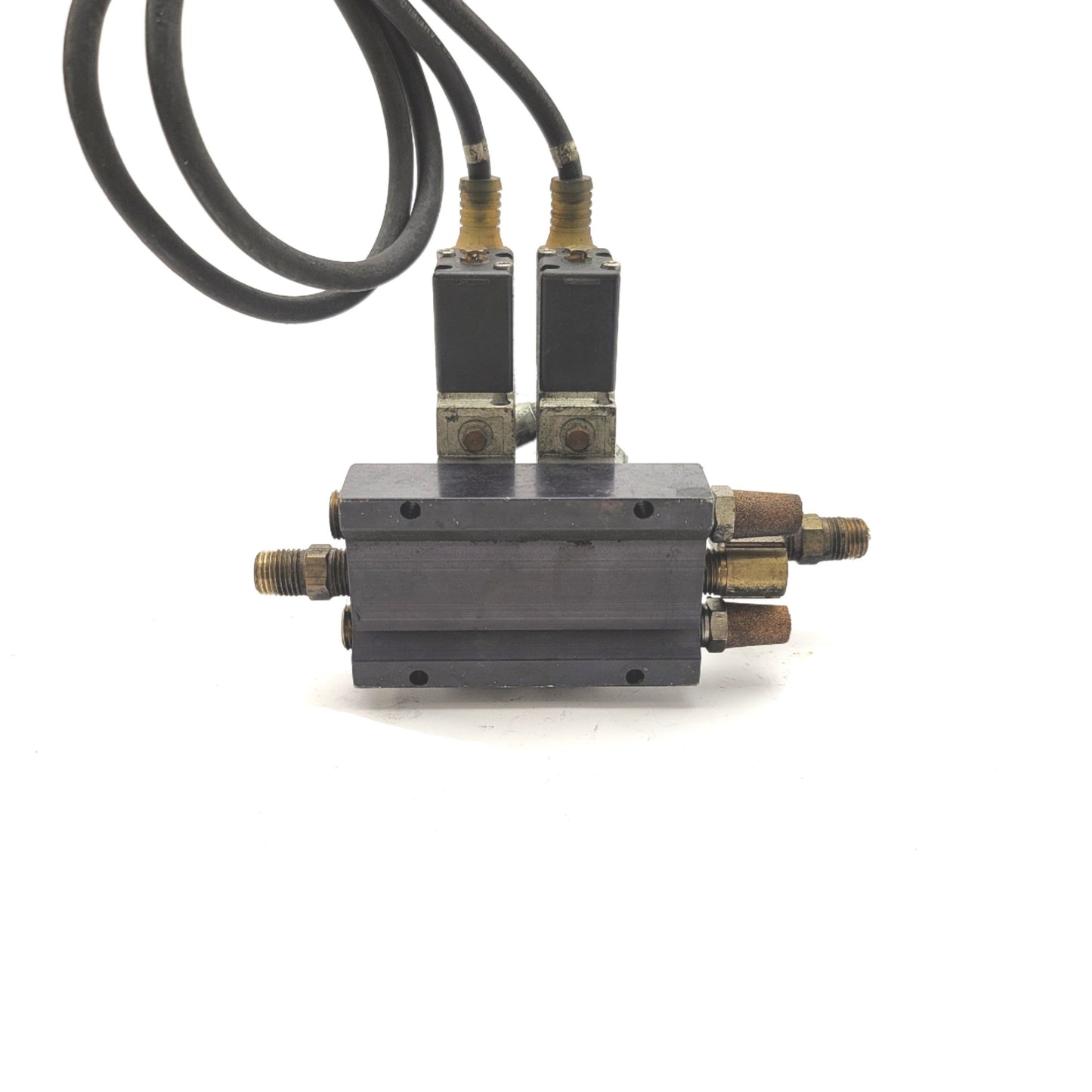 Used Bank Of 2 Numatics L12BA452B000061 Solenoid Valves On Manifold 4-Way 2-Pos 24VDC