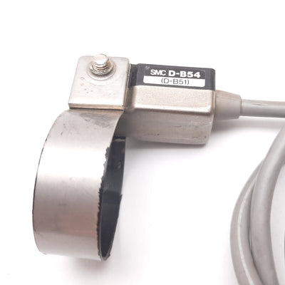 Used SMC D-B54 Reed Auto Switch, 24VDC 100VAC 200VAC, 2-Wire, 0.8m, Band Mount