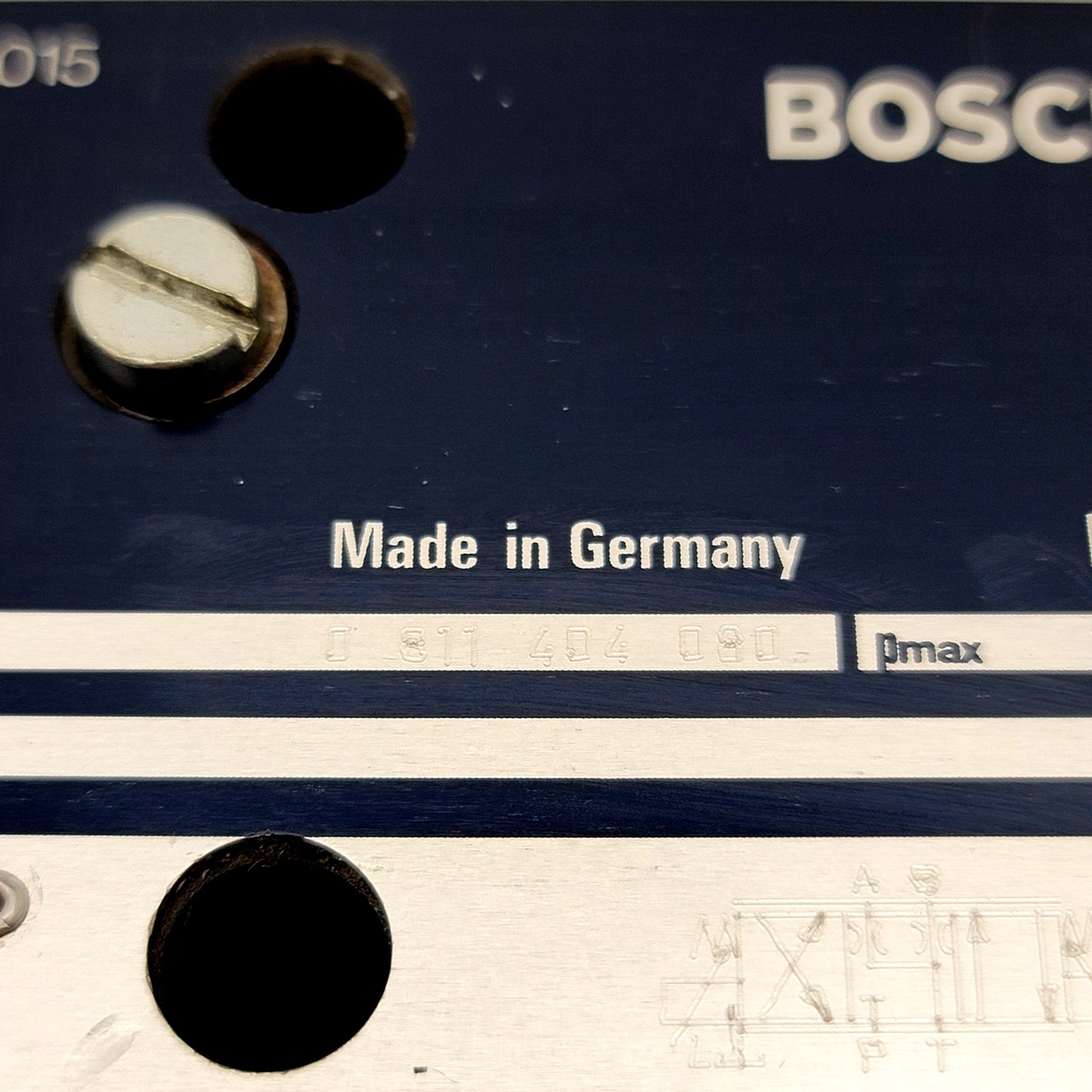 Used Bosch Rexroth 4WRP 10 W 63S –1X/G24Z4/M 4/3 Servo Solenoid Valve 24VDC