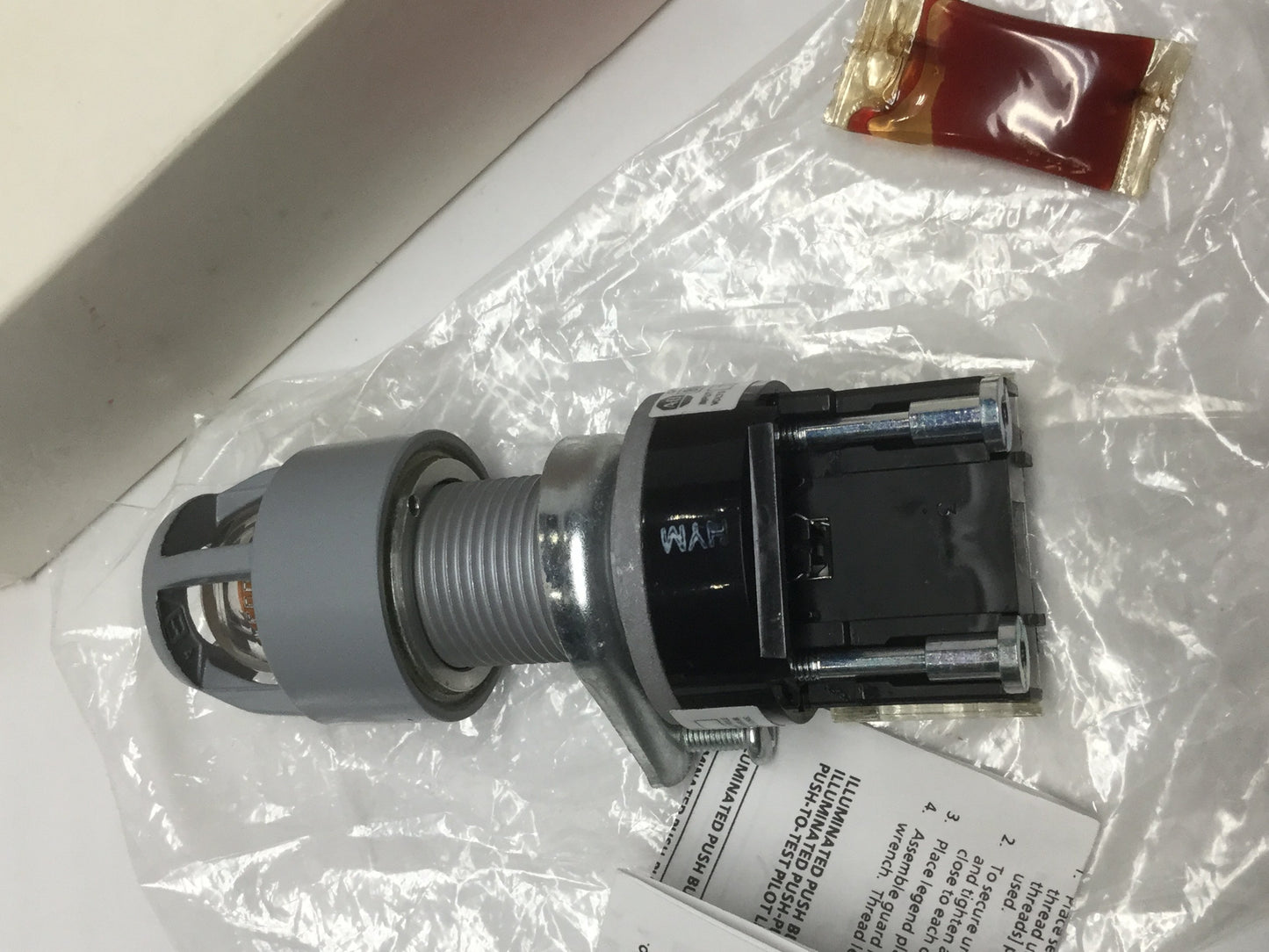 New Allen Bradley 800H-QP10A Hazardous Location Pilot Indicator Light Amber 120V