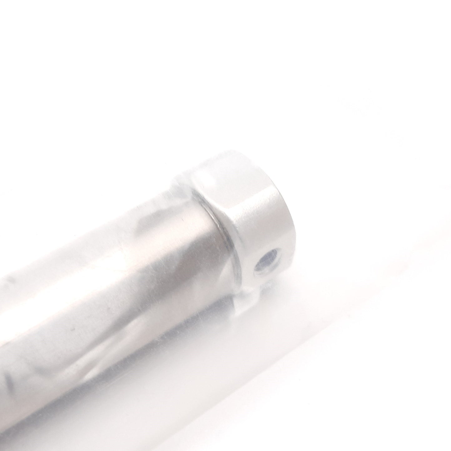 New SMC NCDJ2B16-500-B Pneumatic Cylinder, Bore: 5/8", Stroke: 5", 100psi, 10-32