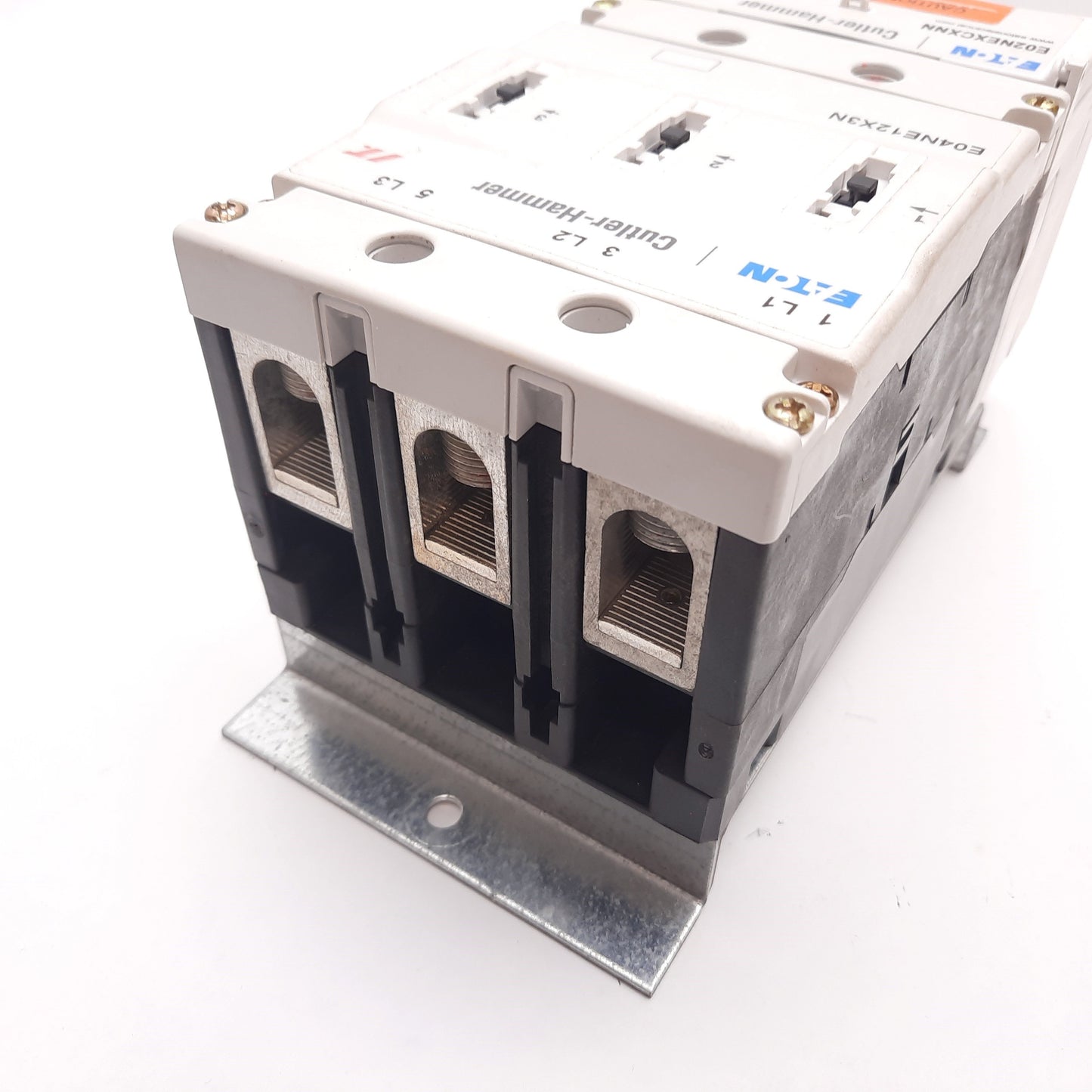 Used Eaton E04NE12X3N Contactor With E02NEXCXNN Coil, 3-Pole, Coil: 24VDC, 3-Phase