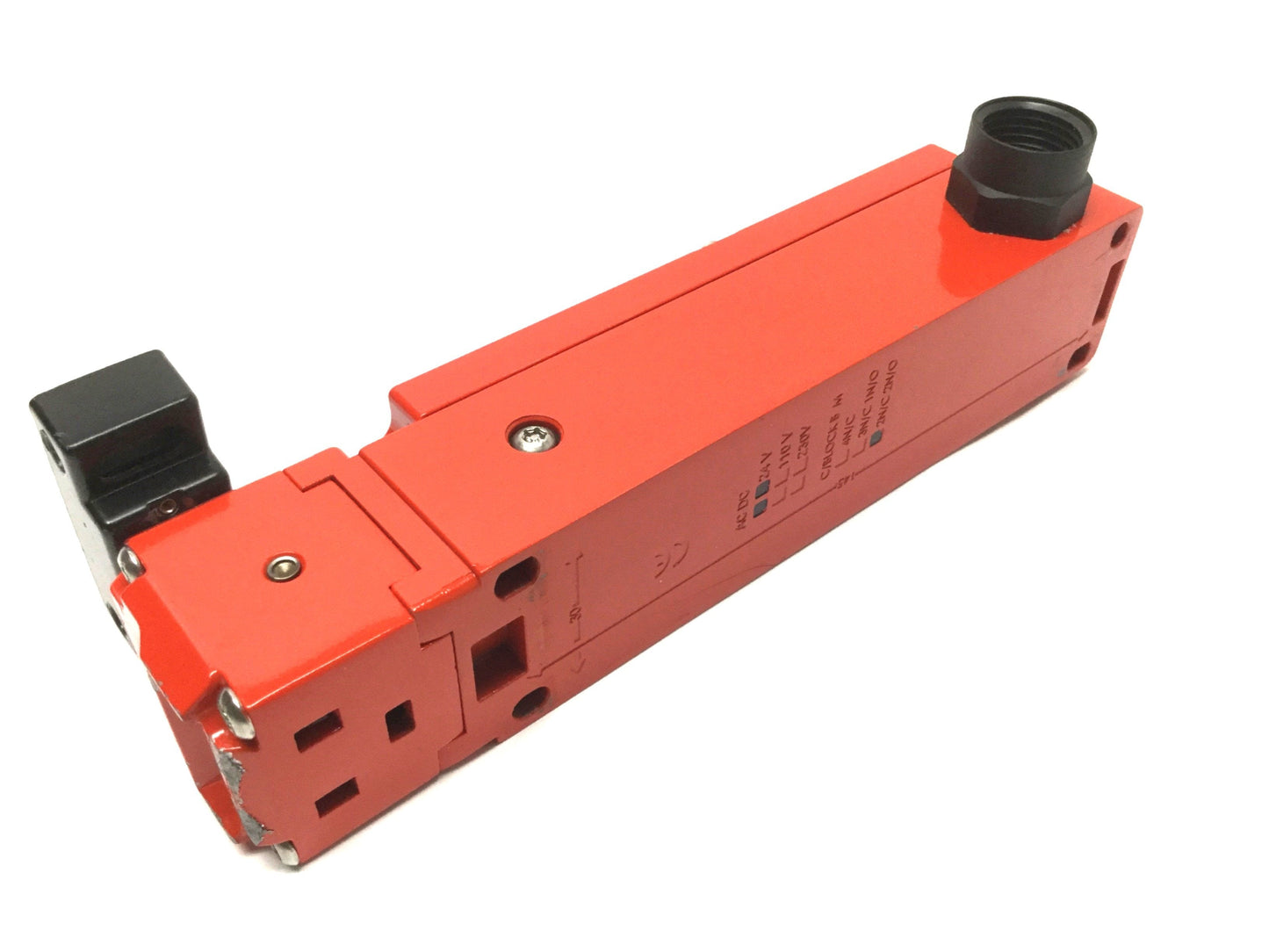 Used Allen-Bradley 440G-MT47045 Guardmaster Safety Interlock Switch 24V AC/DC 2NC-2NO
