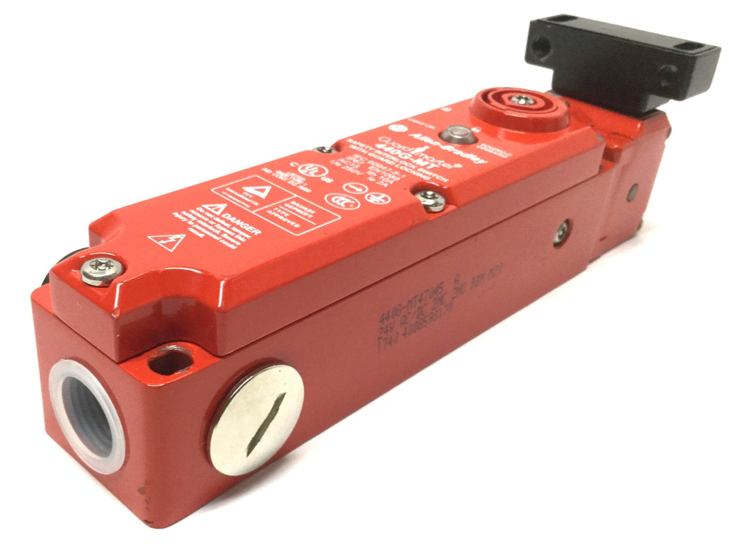 Used Allen-Bradley 440G-MT47045 Guardmaster Safety Interlock Switch 24V AC/DC 2NC-2NO