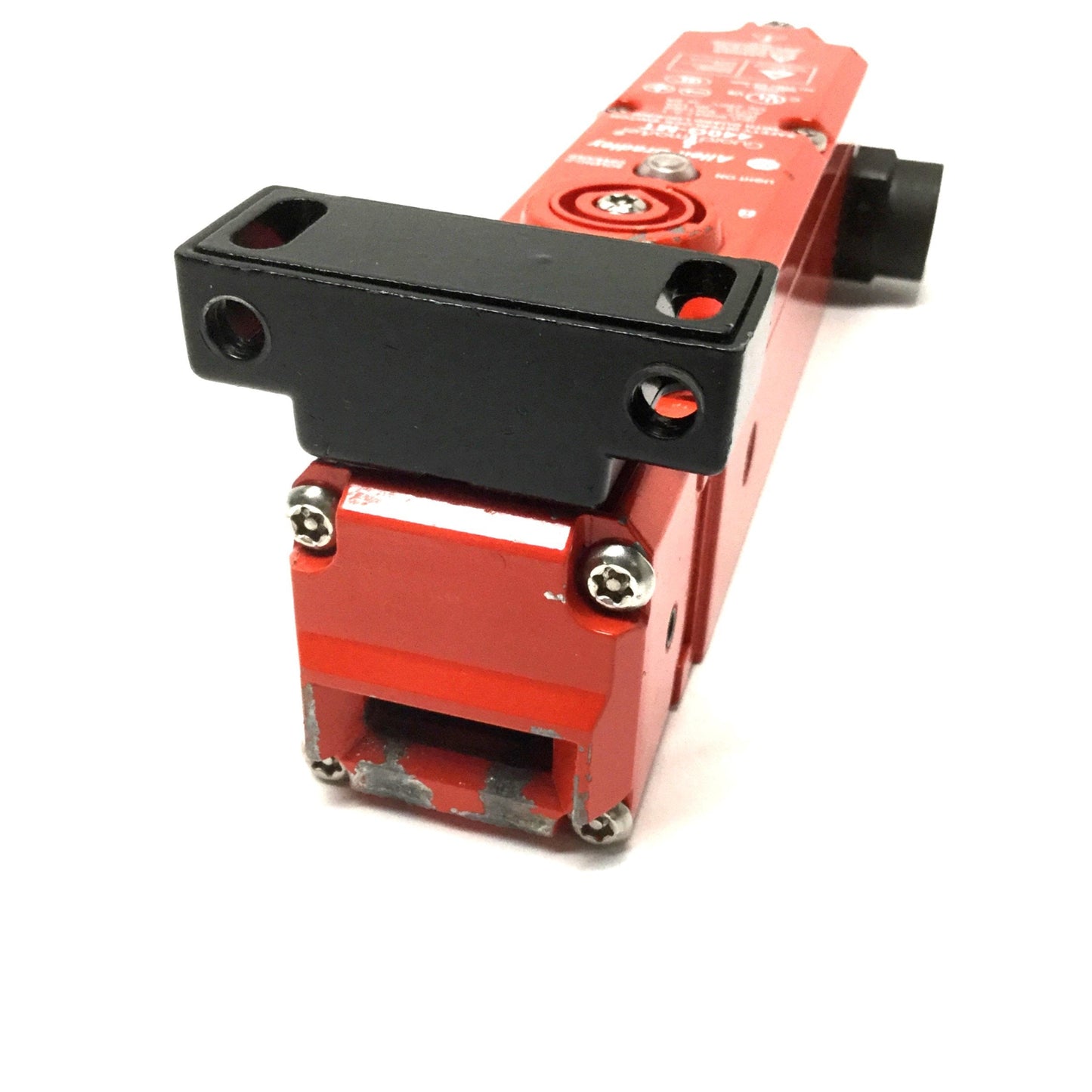 Used Allen-Bradley 440G-MT47045 Guardmaster Safety Interlock Switch 24V AC/DC 2NC-2NO