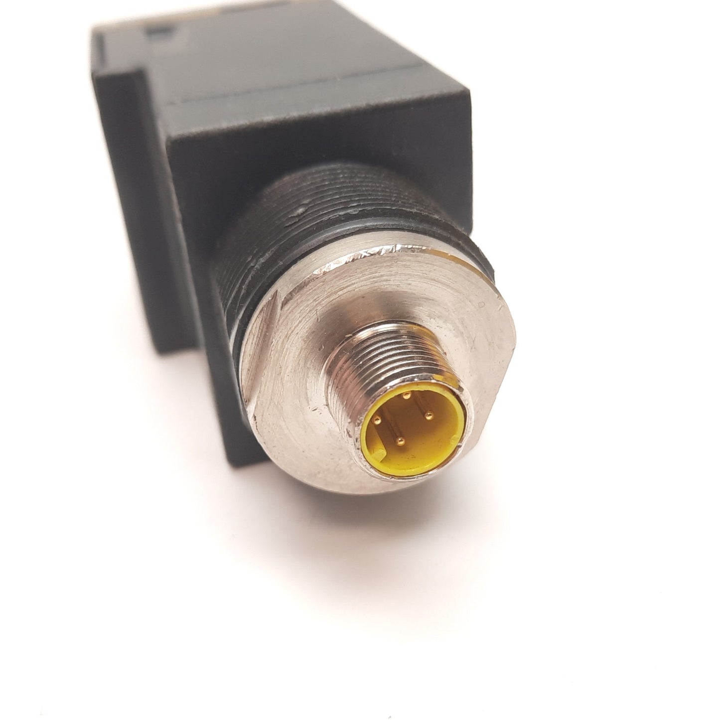 Used Allen Bradley 42GRU-9200-QD Photoelectric Sensor, 16ft, 10-40VDC, PNP NPN