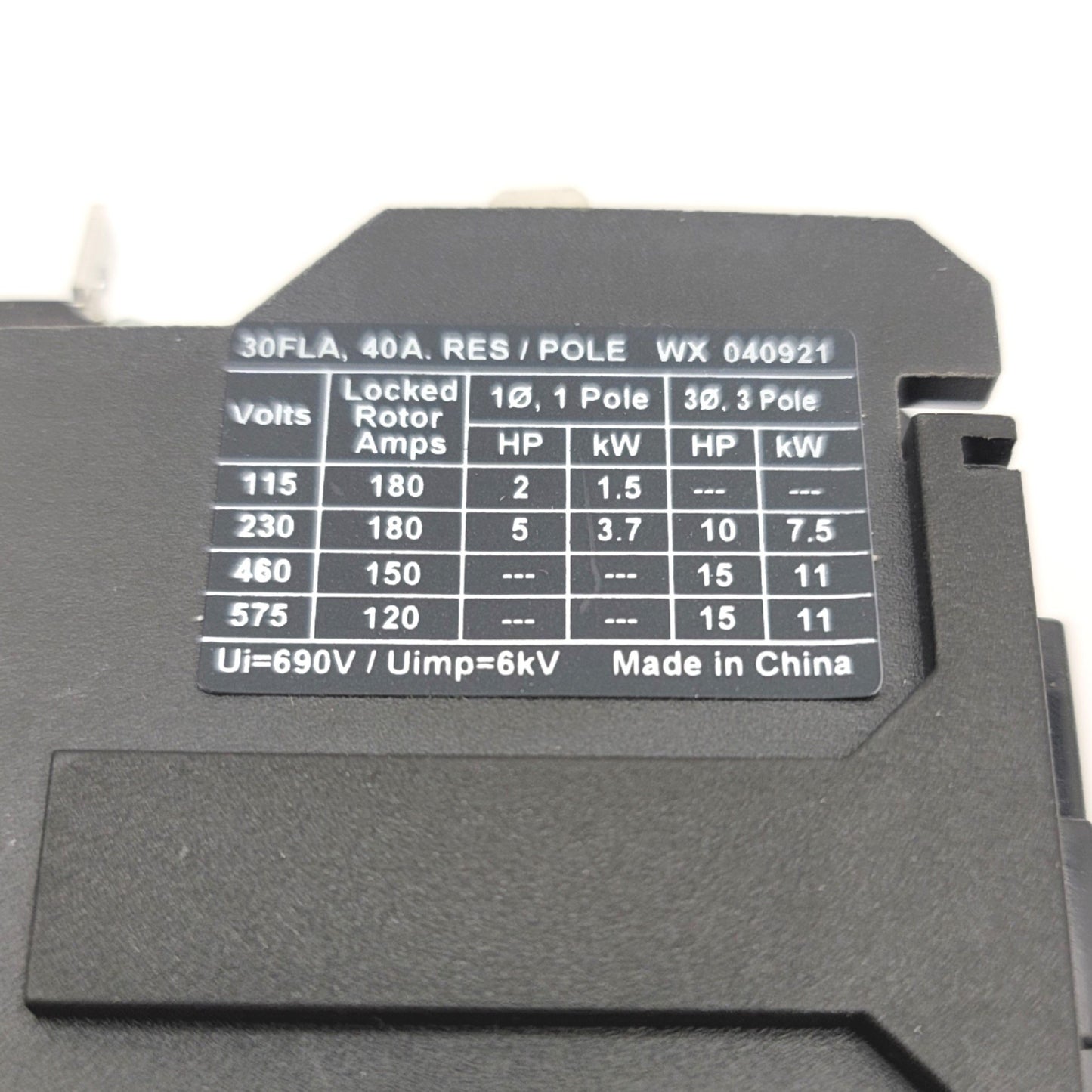 New Eaton Cutler Hammer C25DND330A Definite Purpose Contactor 30A 3-Pole 120VAC Coil