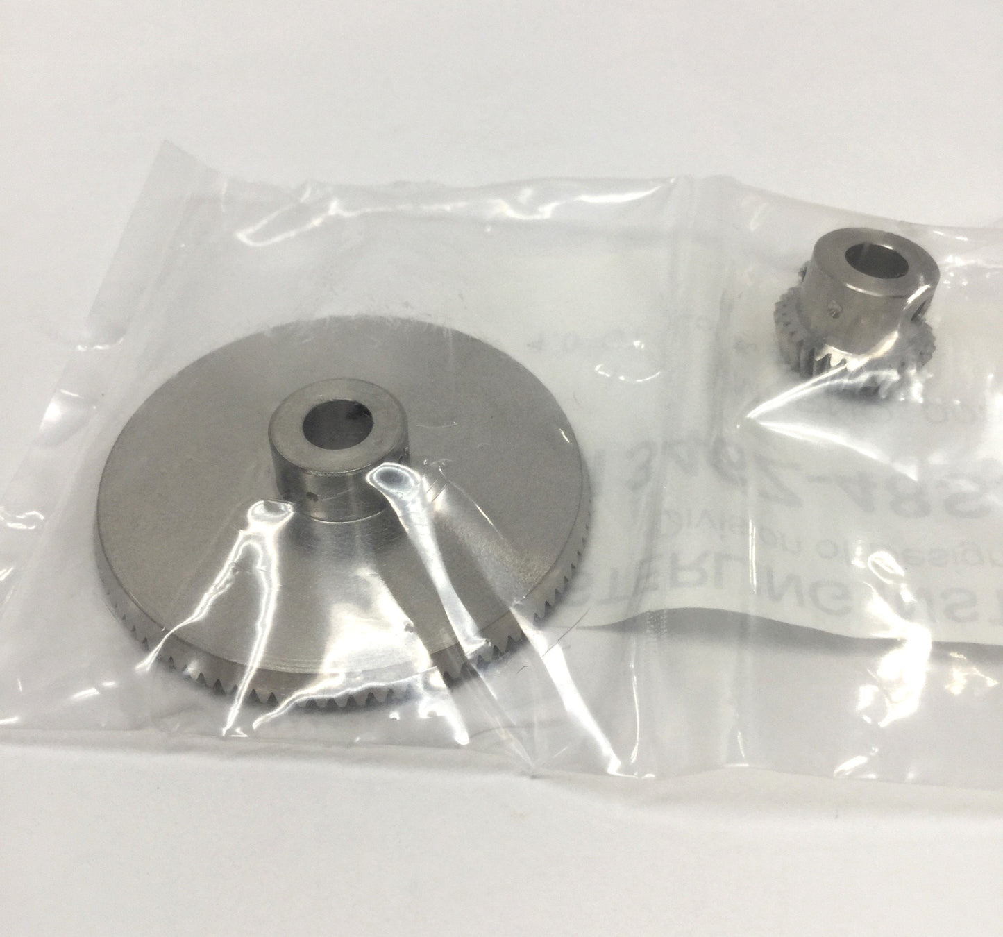 New SDP S1346Z-48S30S090 Miter Pinion & Bevel Gear 48 Pitch, 1:3 Ratio, 1/4" Bore