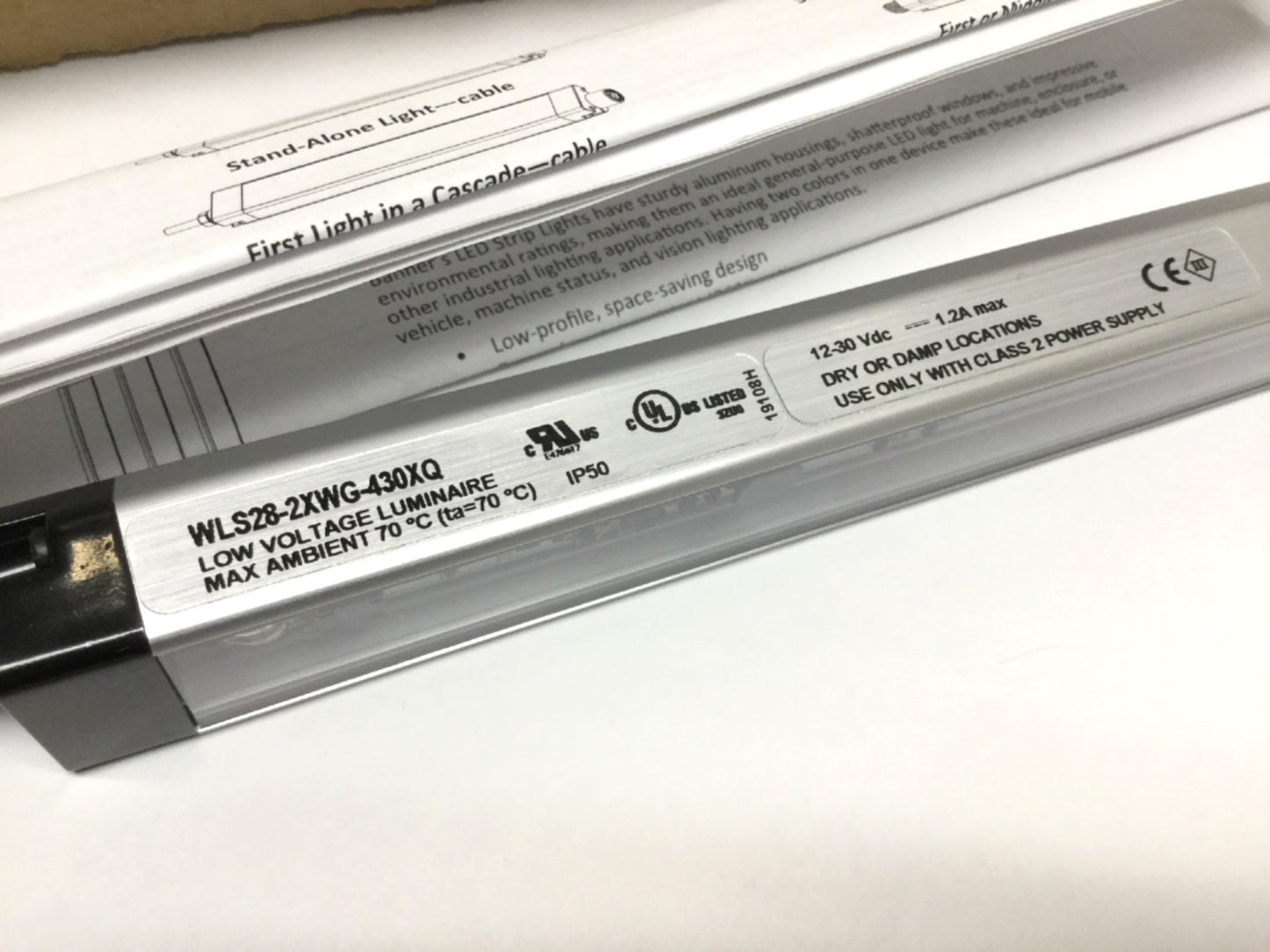 New Banner WLS28-2XWG-430XQ Luminaire Dual Color LED Strip Light 430mm White, Green