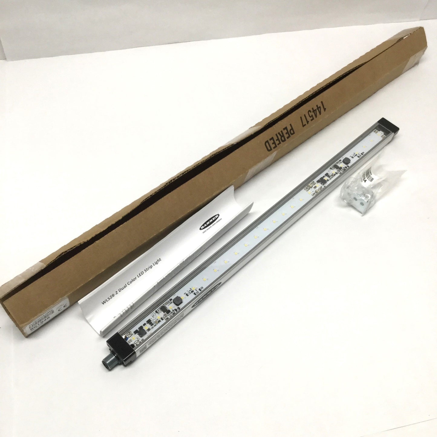 New Banner WLS28-2XWG-430XQ Luminaire Dual Color LED Strip Light 430mm White, Green