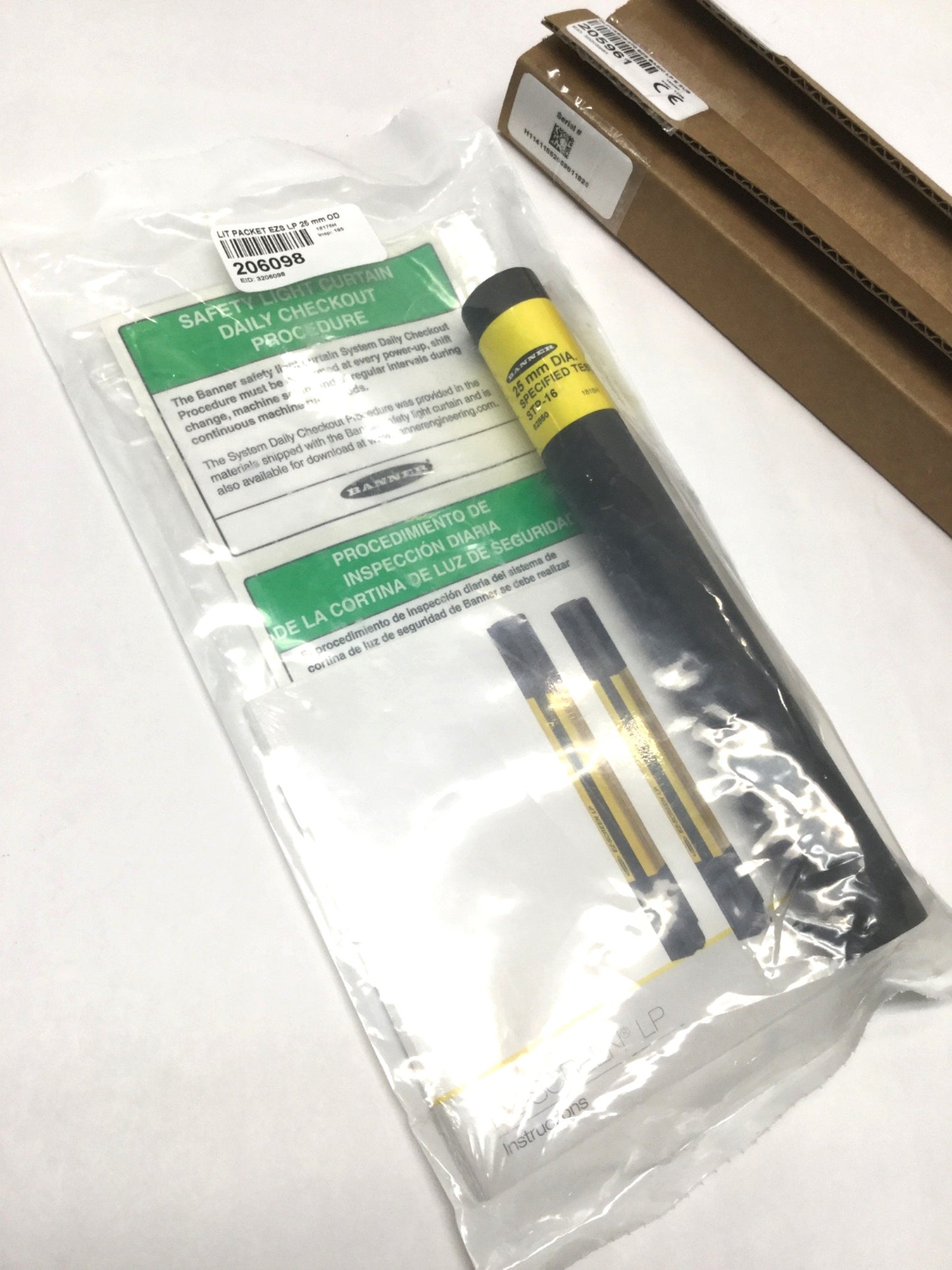 New Banner SLPVAP25-270 EZ-Screen Safety Light Curtain Emitter & Receiver, 25mm Res