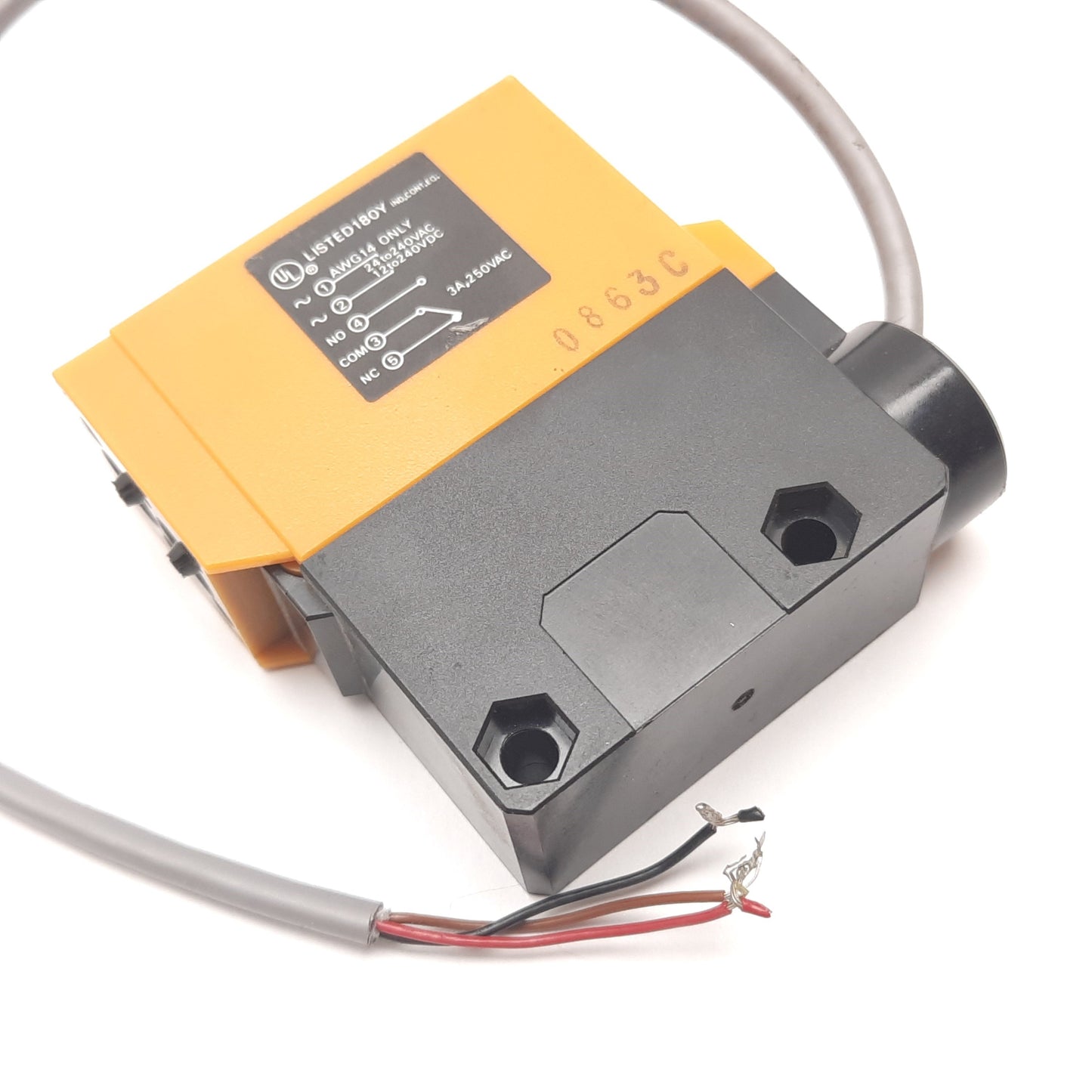Used Omron E3A2-XCM4T Fiber Optic Photoelectric Switch 24-240VAC/12-240VDC 3A NPN/PNP