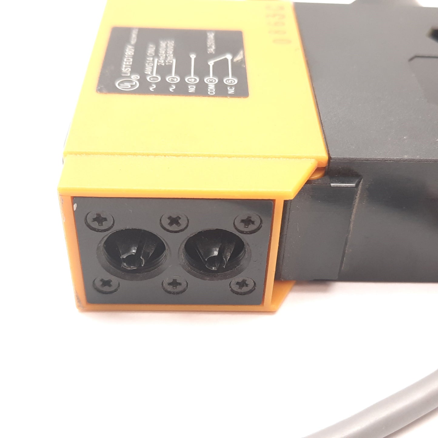 Used Omron E3A2-XCM4T Fiber Optic Photoelectric Switch 24-240VAC/12-240VDC 3A NPN/PNP