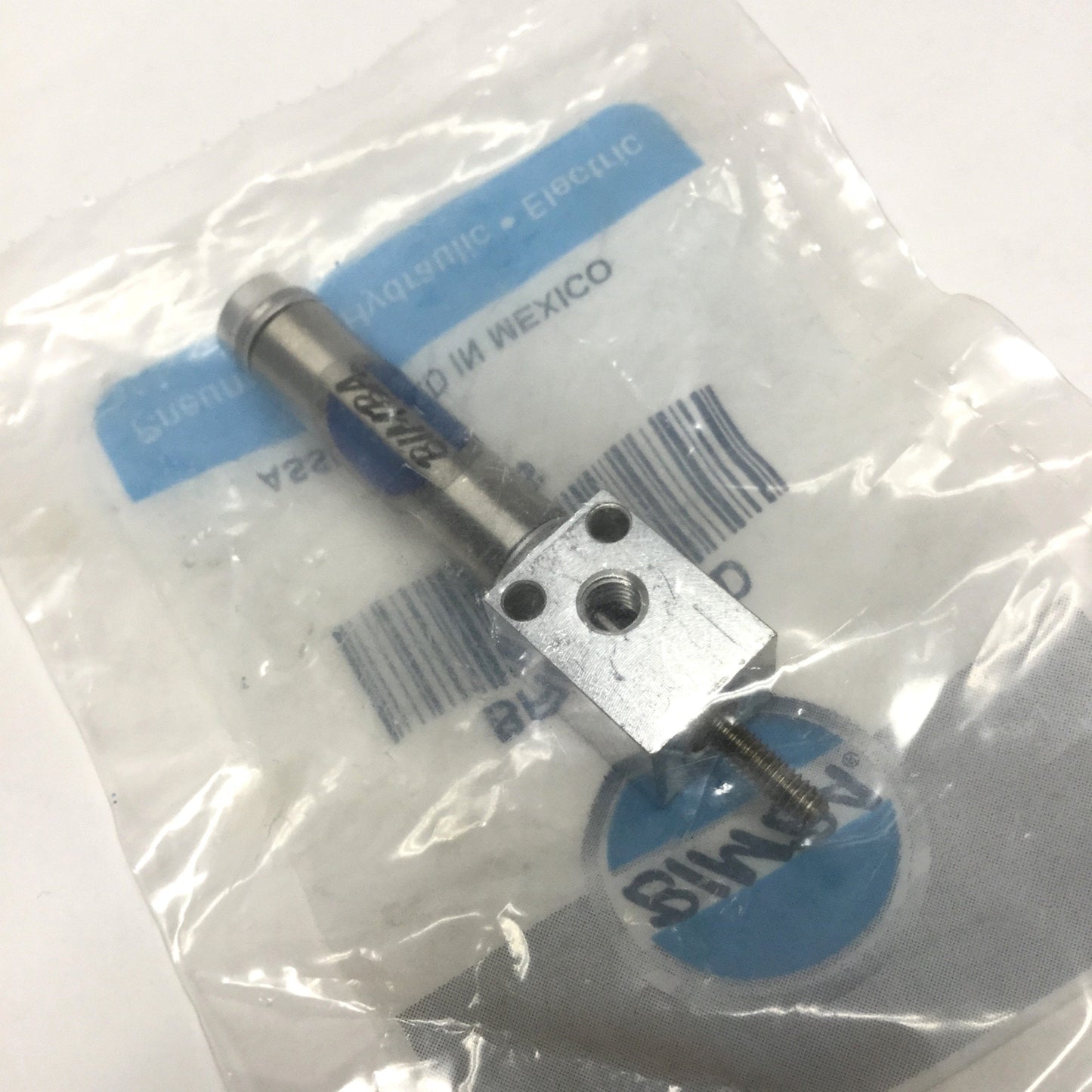 New Bimba BF-0070.5-D Front Block Mount Air Cylinder, 5/16" Bore, 1/2" Stroke