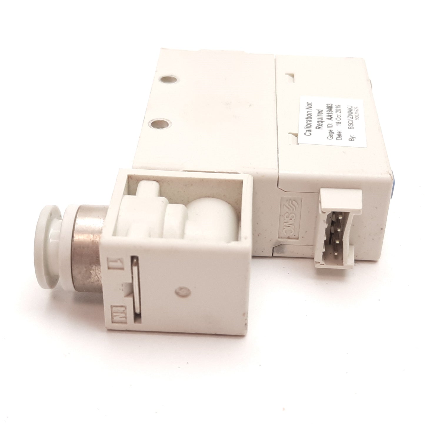Used SMC PFMB7201S-C8L-E Digital Flow Switch, 2-200L/min, 12-24VDC, 0.75MPa, PNP