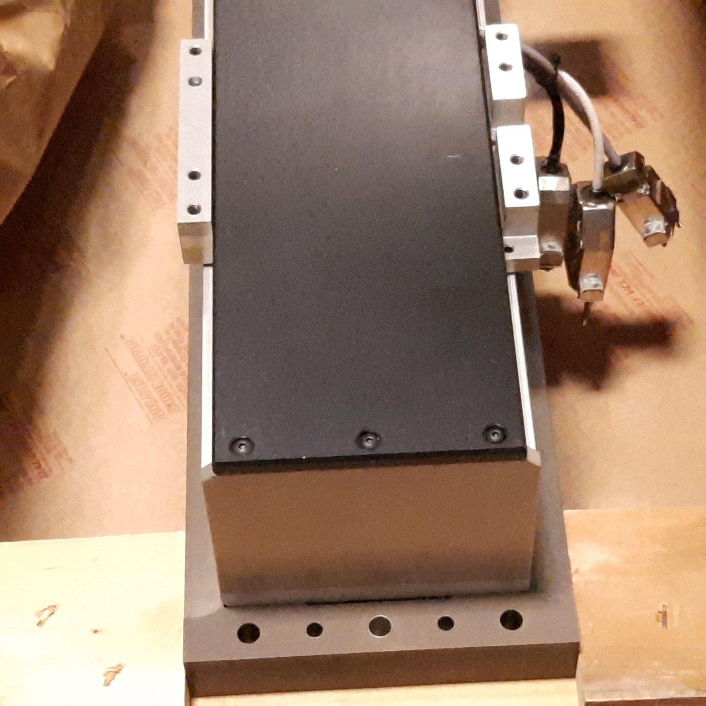 New Aerotech ALA10040-M-5-LTX50-6-STD-HNG-CMS/ES13893 Linear Motor Positioner, 400mm