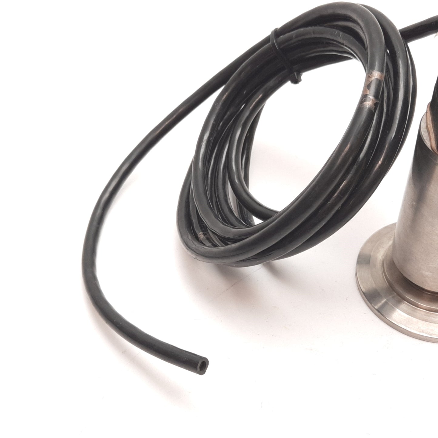Used Honeywell CP101 060-9406-01 Sensor, 50PSIA, Flanges: 2 In Tri-Clover, 13-32VDC