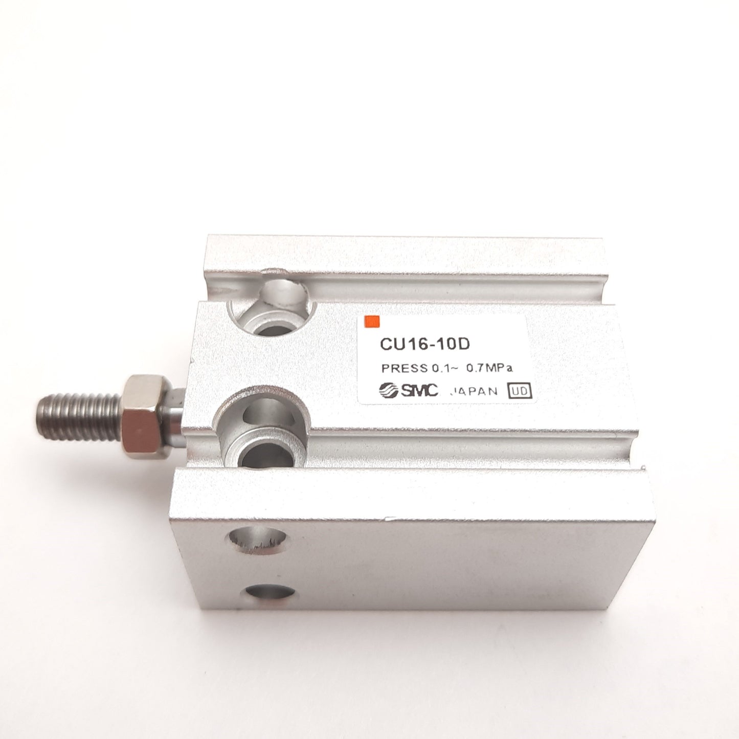 New SMC CU16-10D Pneumatic Cylinder, Bore: 16mm, Stroke: 10mm, 0.1-0.7MPa, M5x0.8