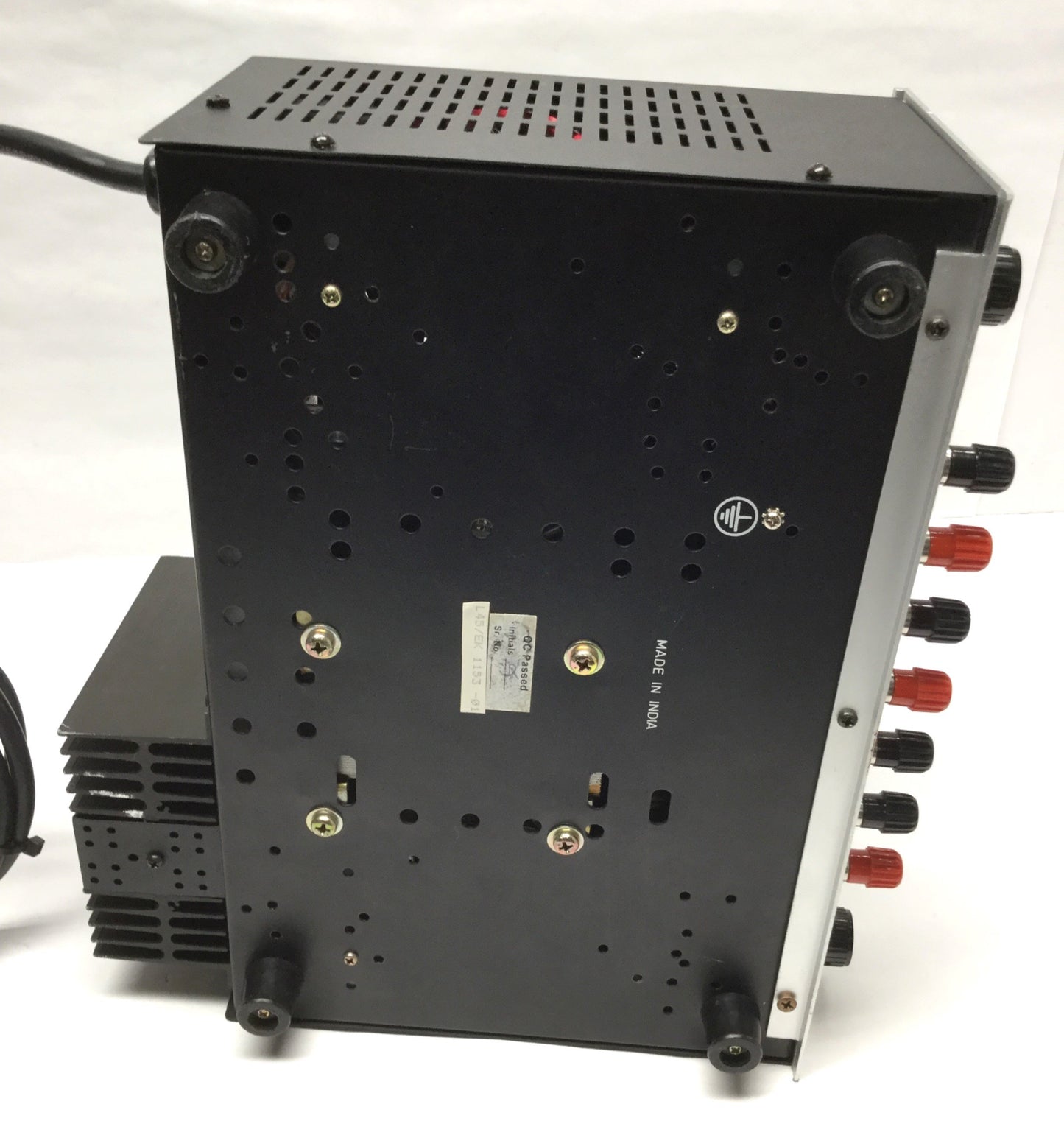 For parts or not working Electro 2555A Triple Output Power Supply 0-25V, 0-.5A / 5V, 0-3A *For Parts*