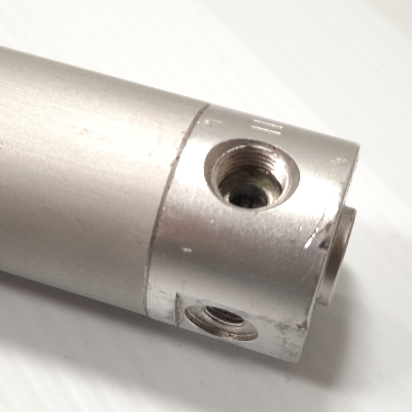 Used SMC NCGBN25-UIA000705-3300 Air Cylinder, Bore: 1", Stroke: 33", 1/8" NPT