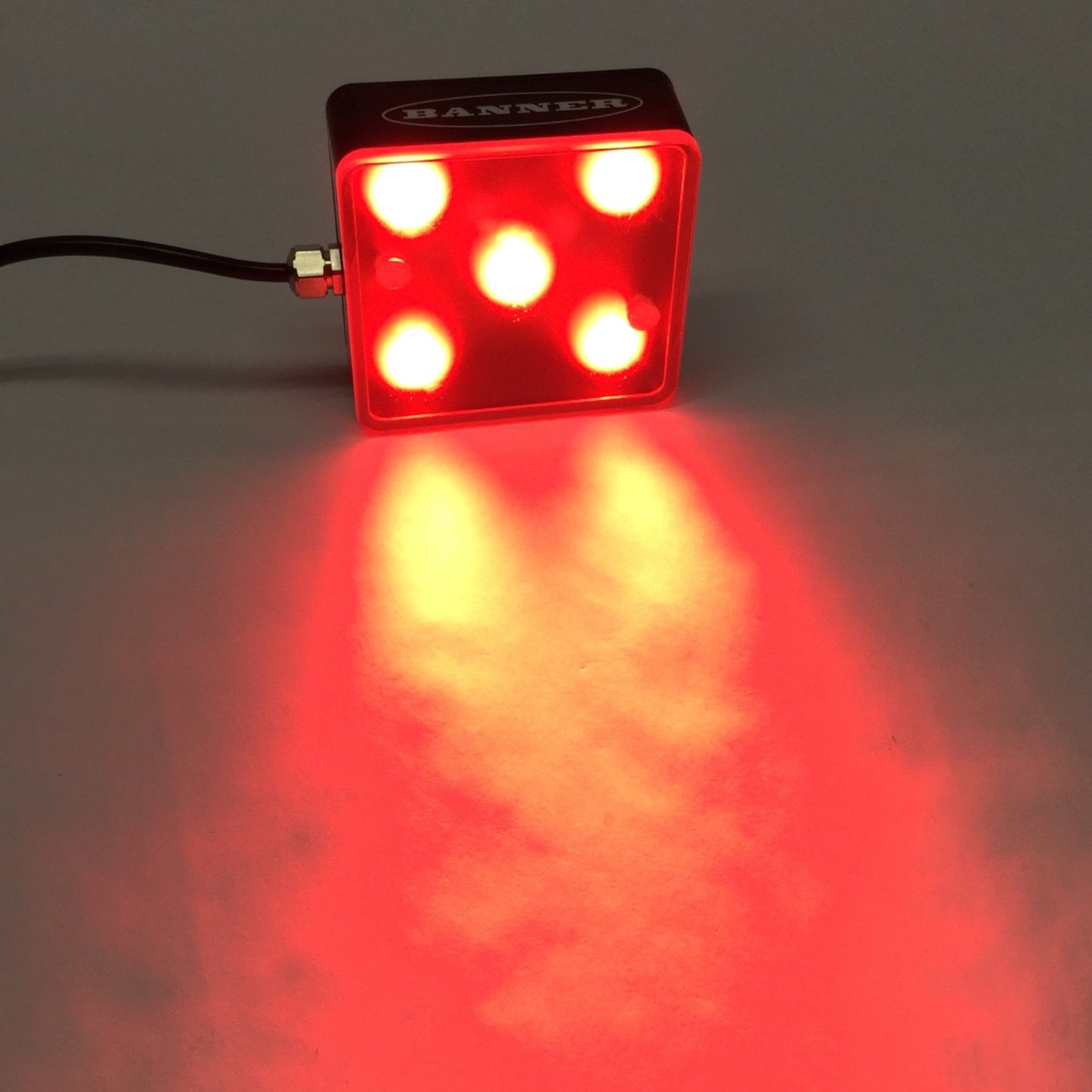 Used Banner LEDRA70XD5-XQ 70mm Machine Vision Area Light High Intensity Red LED 24VDC
