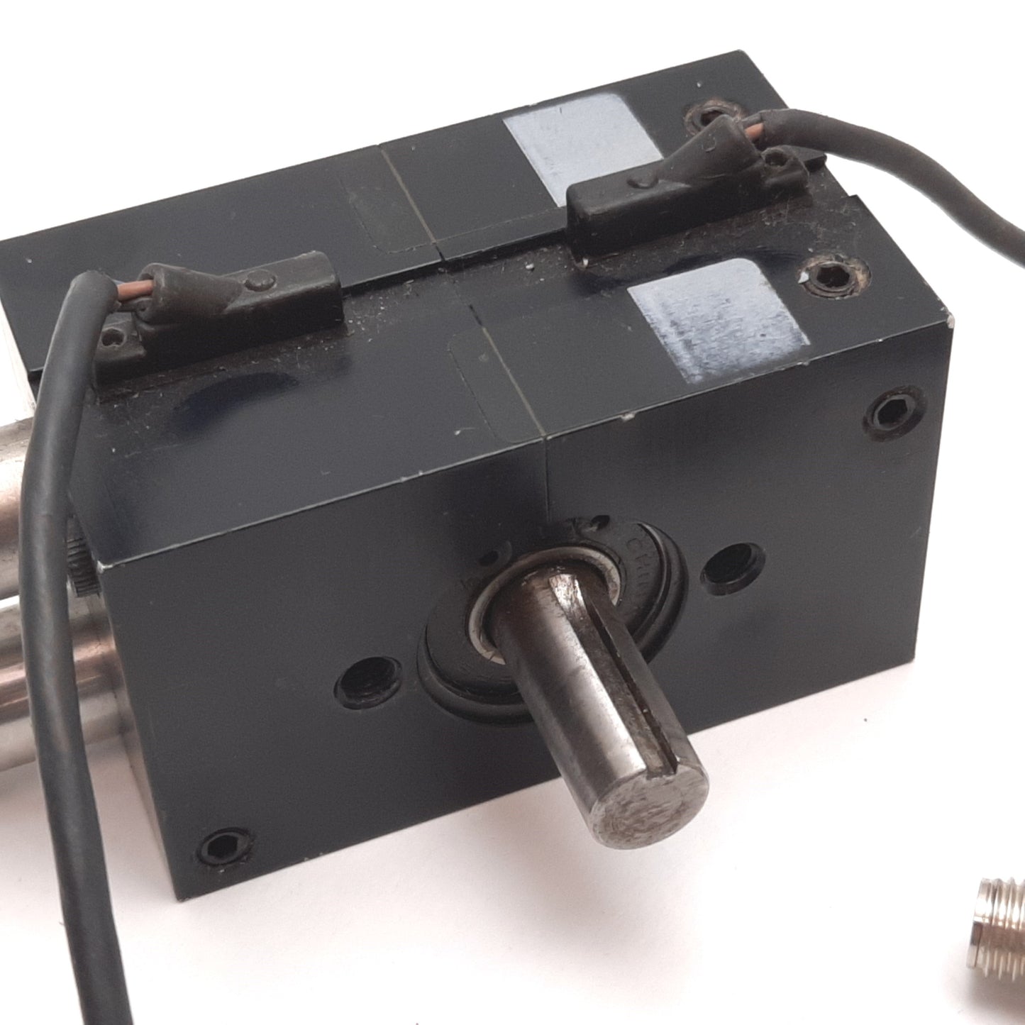 Used Rotomation A032-180-TC-D37-3A-3RL-10.32-1 Rotary Actuator, 180°, W/ 2x Sensors